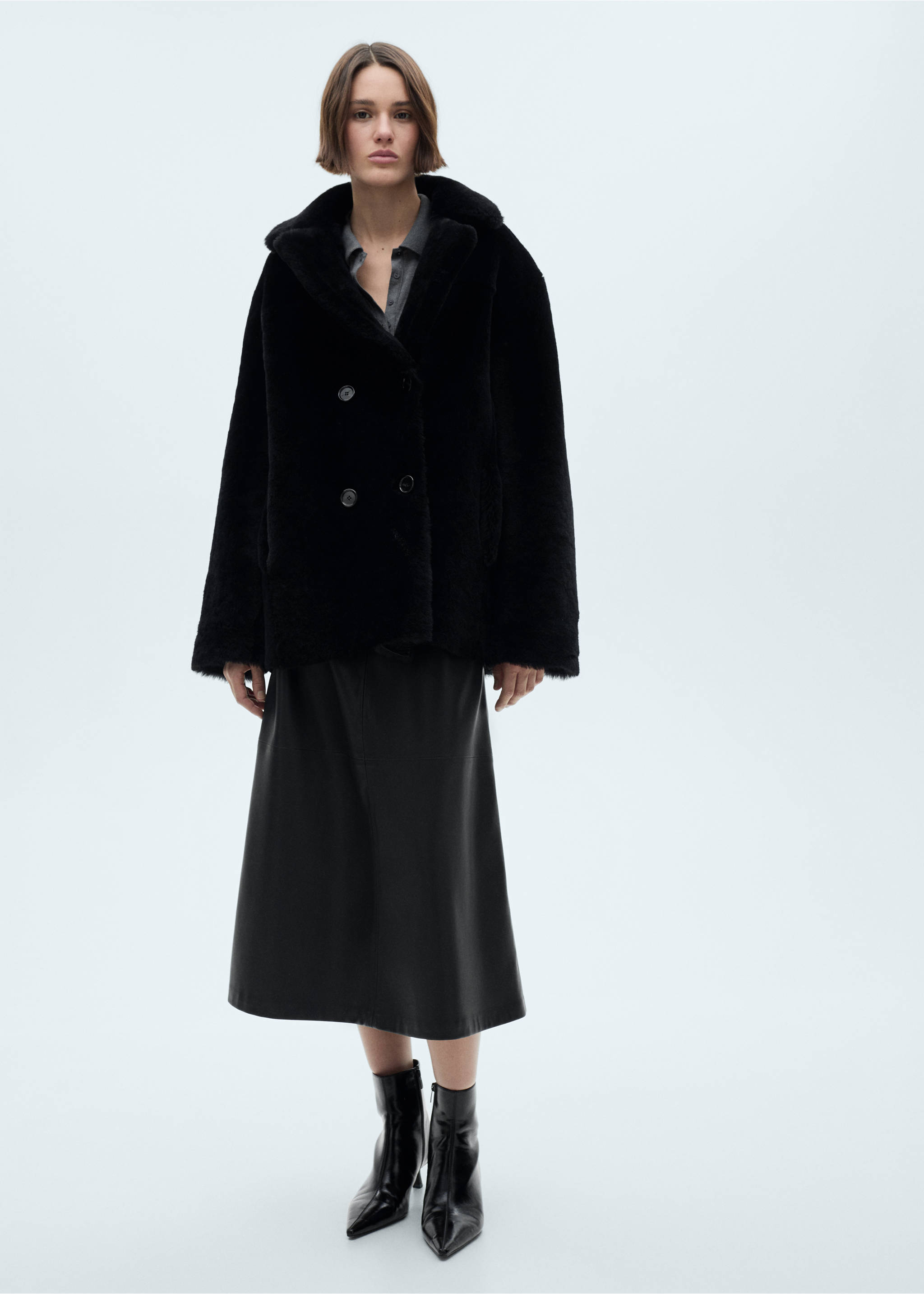 Double-breasted leather coat - Details of the article 2, Black. Ref: 77049064-00.