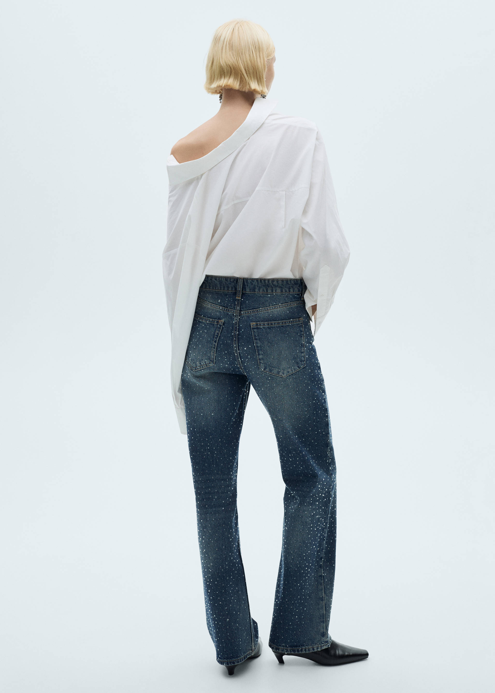 Прямые джинсы со стразами - Обратная сторона изделия