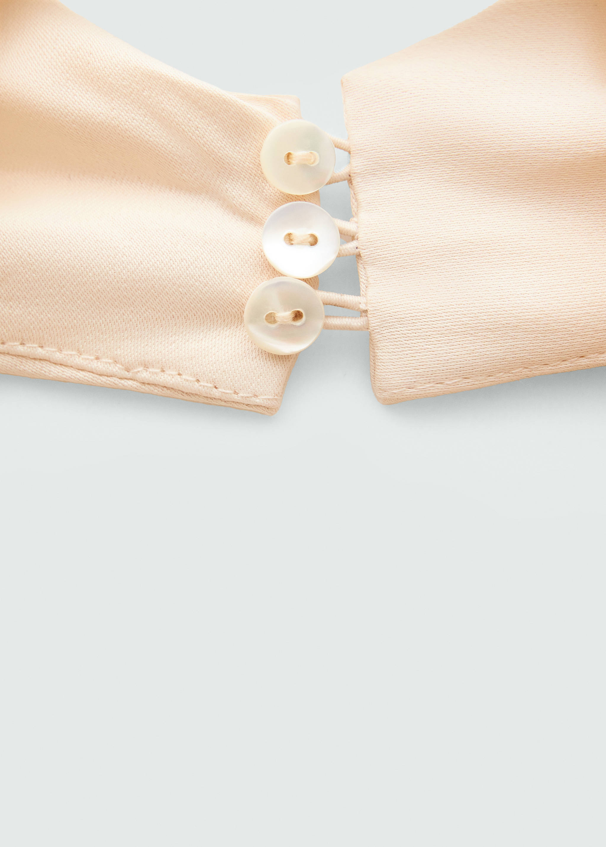 Robe satin col bénitier - Détail de l'article 0