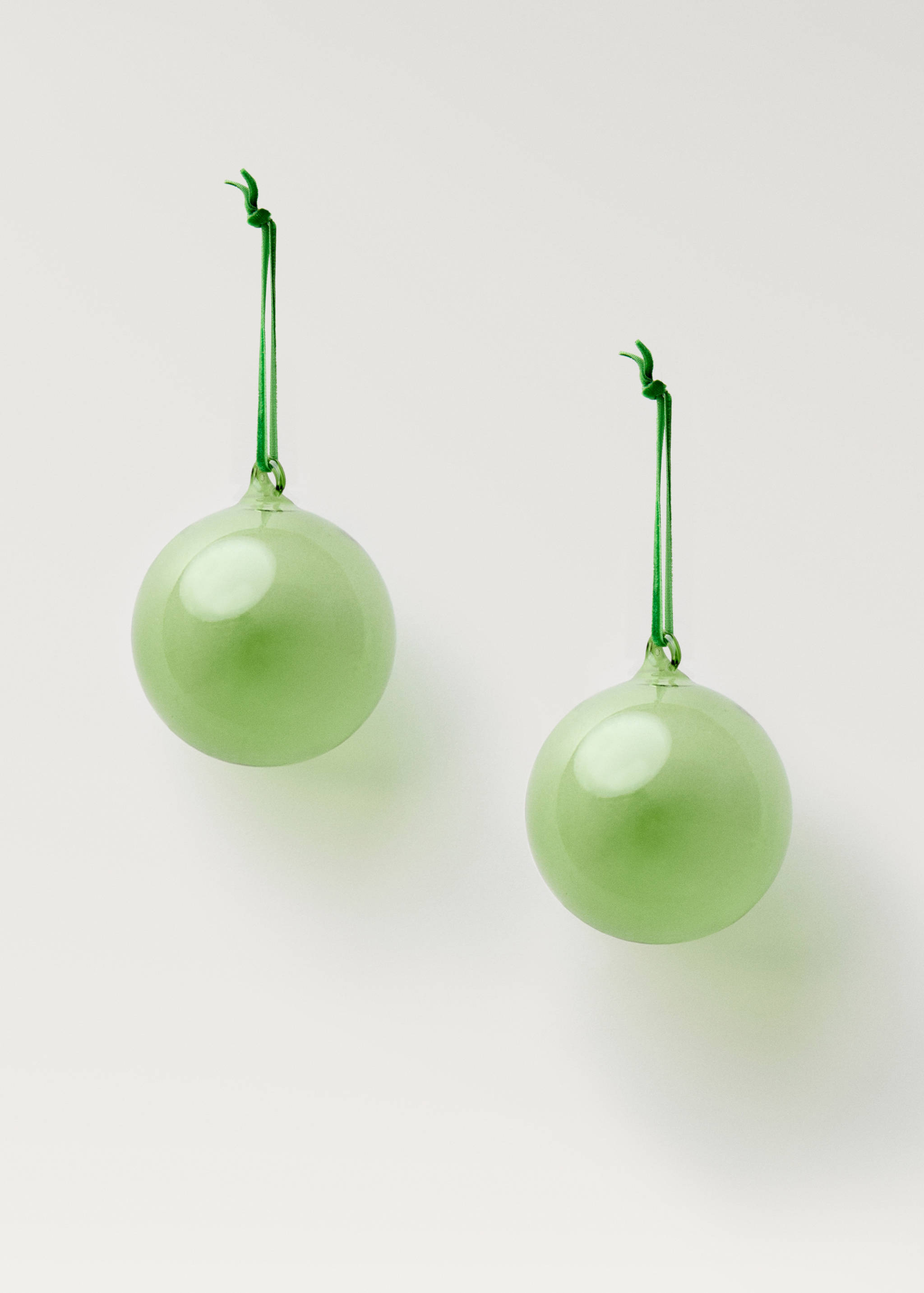 Décoration sapin boule de Noël - Article sans modèle