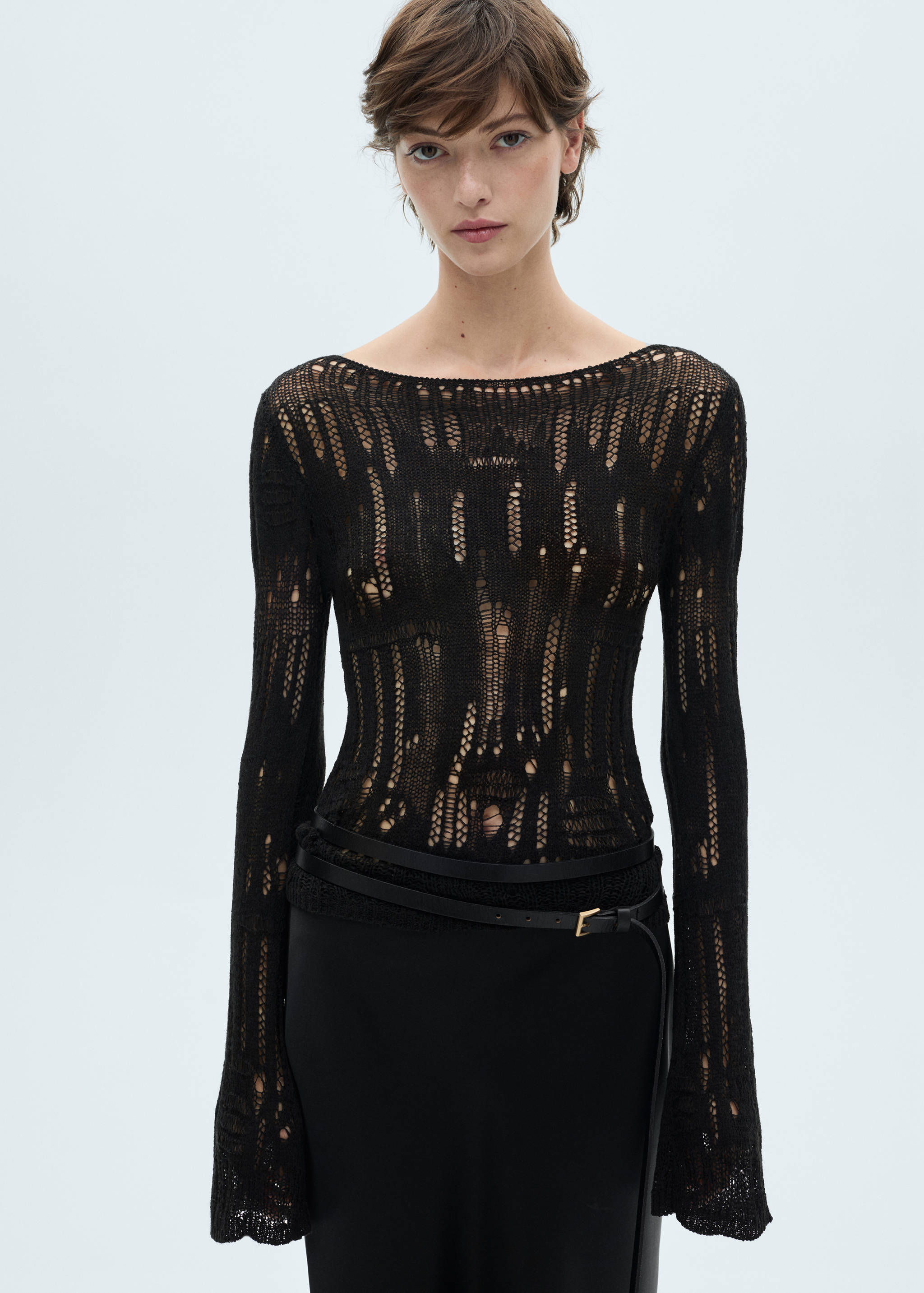 Flared sleeve unstitched knit sweater - Medium plane