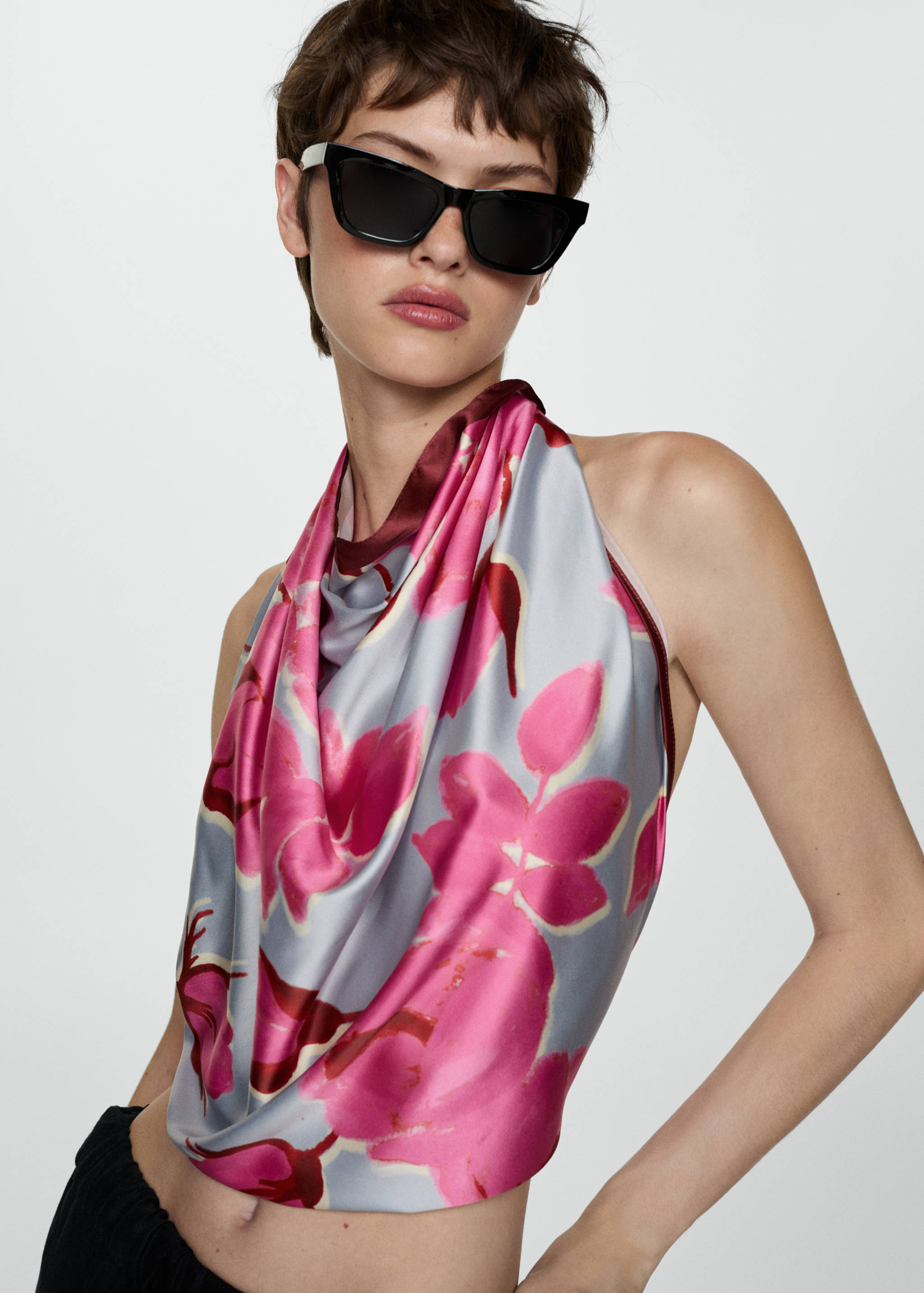 Floral print scarf - Details of the article 9