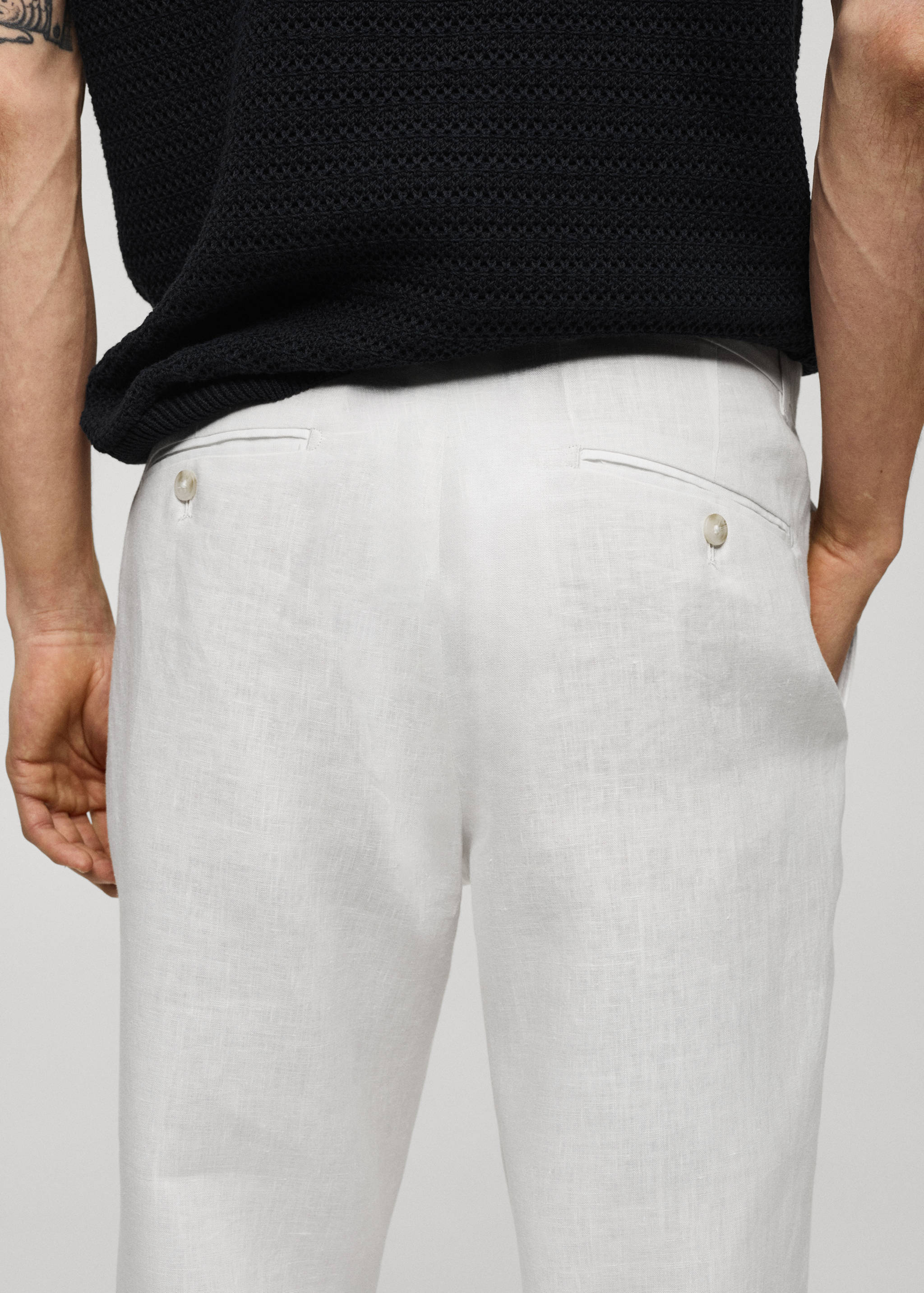 Slim-fit 100% linen trousers - Details of the article 6