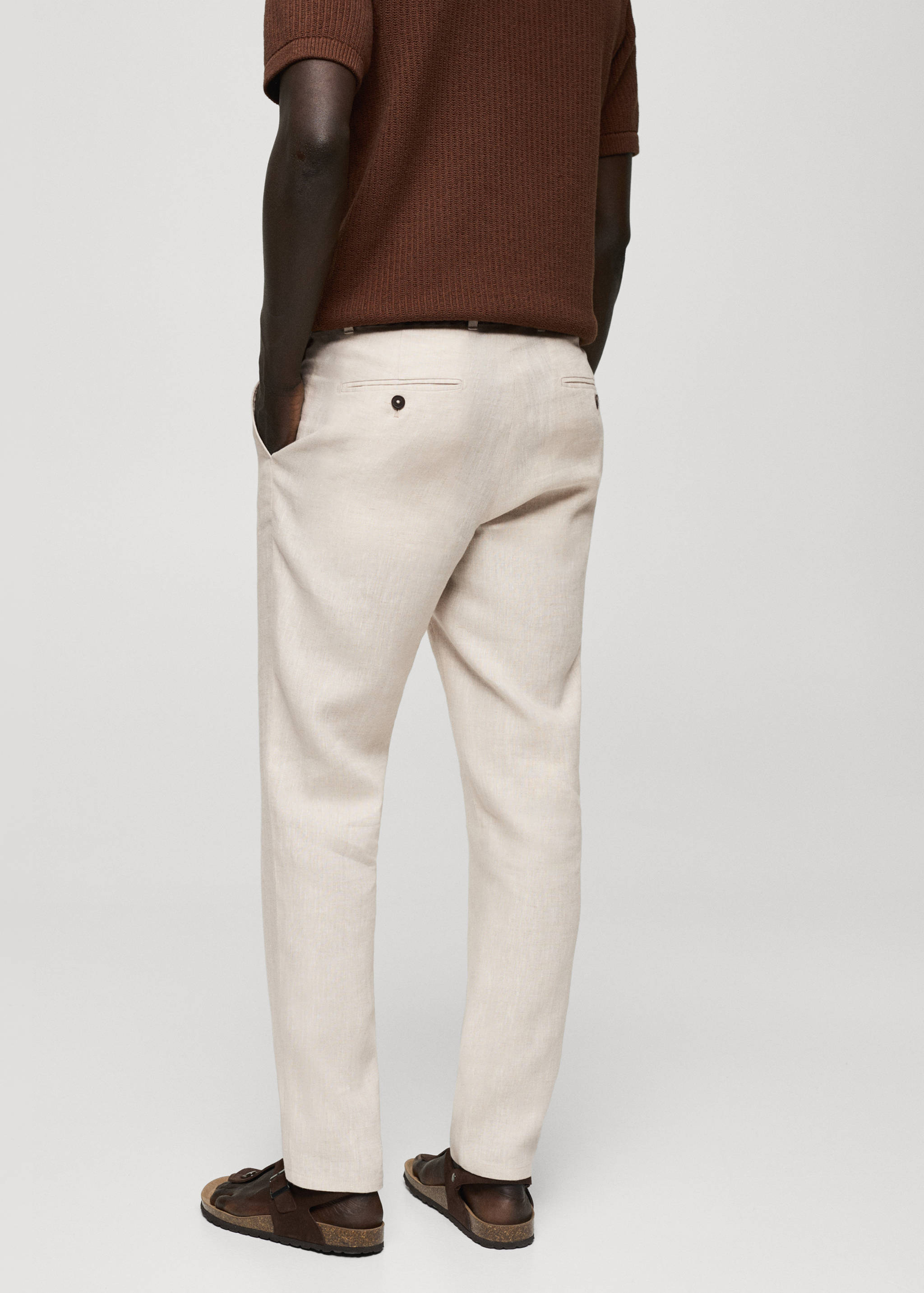 Slim-fit 100% linen trousers - Reverse of the article