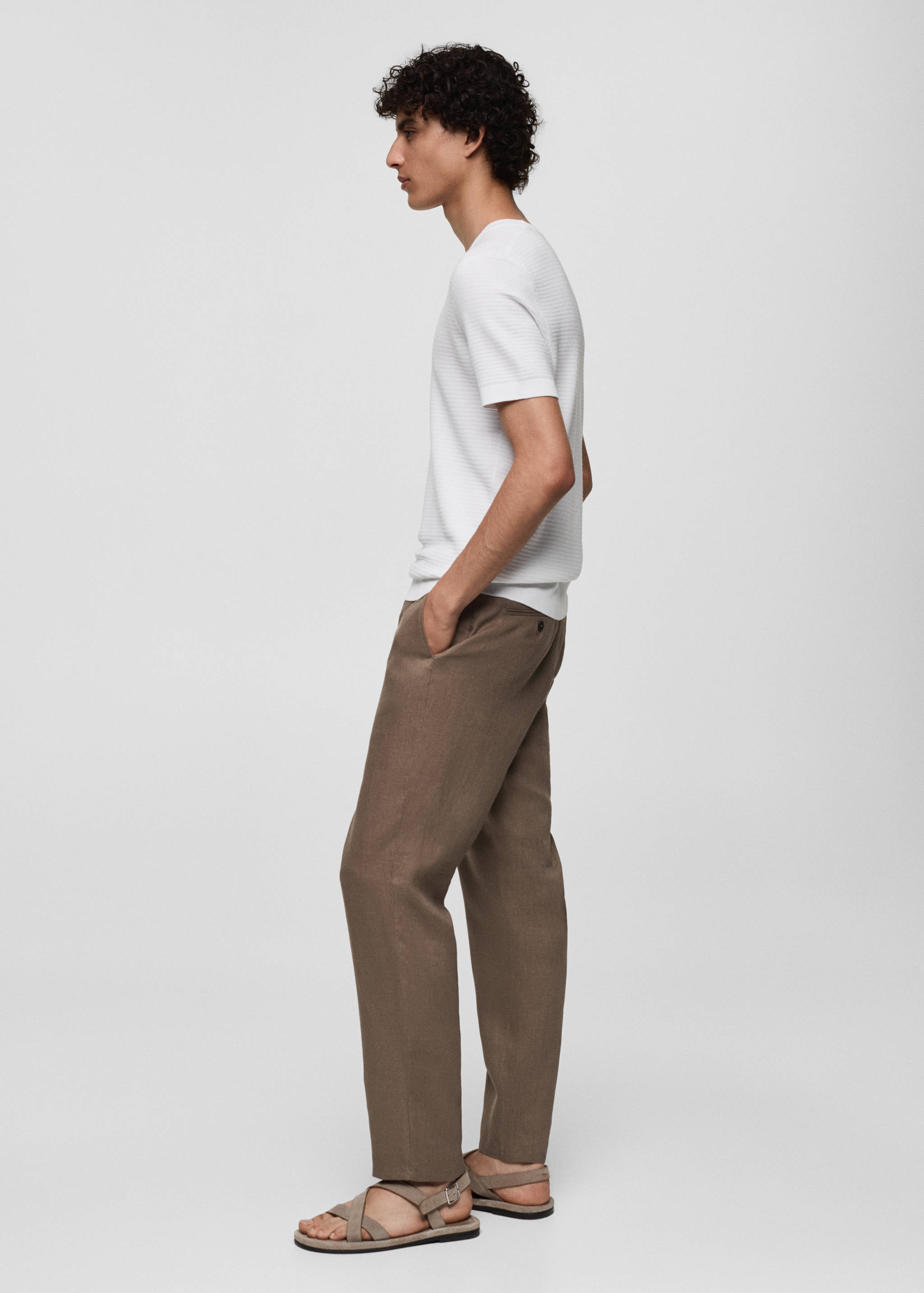 Slim-fit 100% linen trousers - Details of the article 2