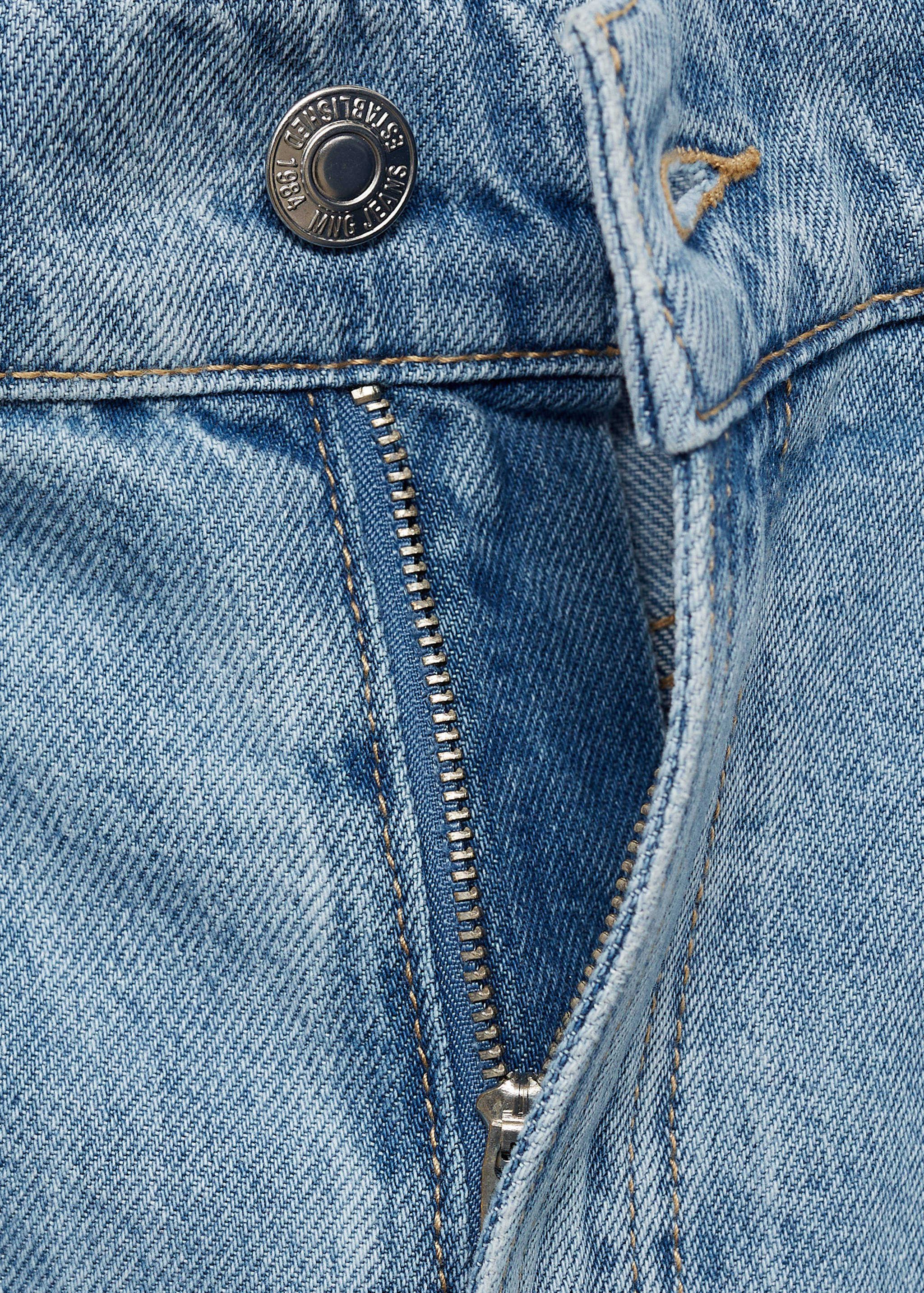Denim shorts with pleats - Details of the article 0