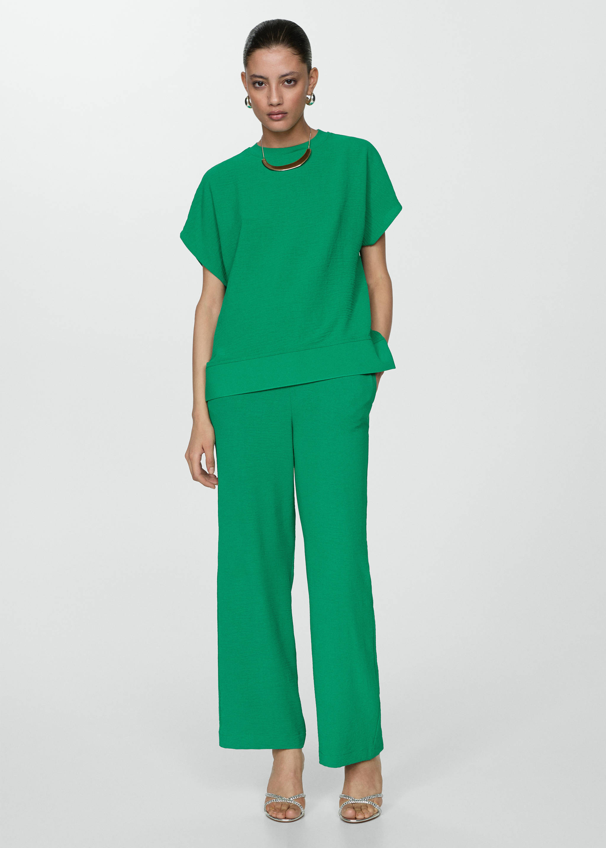 تي شيرت فضفاض بأكمام قصيرة - رؤية عامة