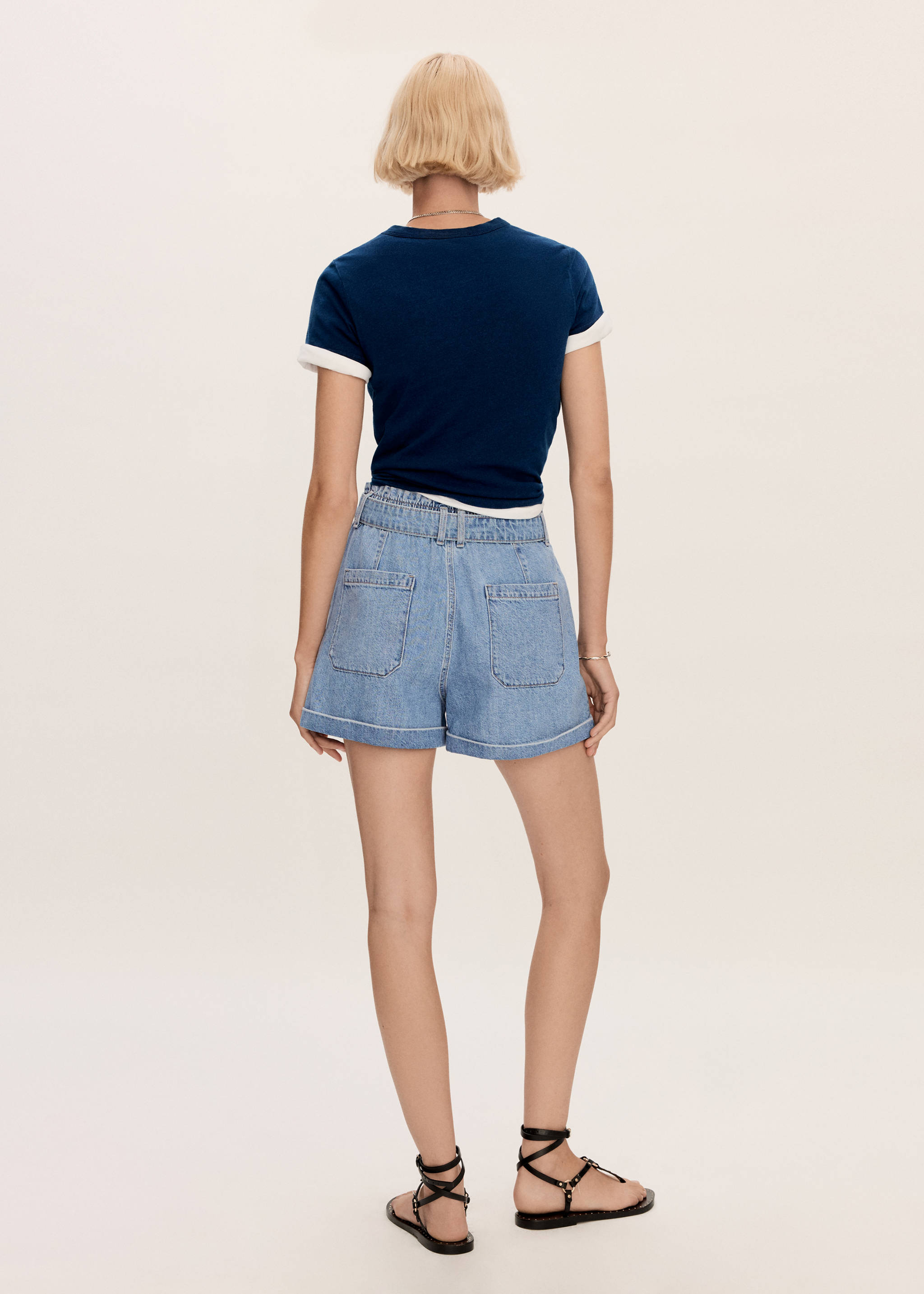 Denim shorts with belt - Reverse of the article