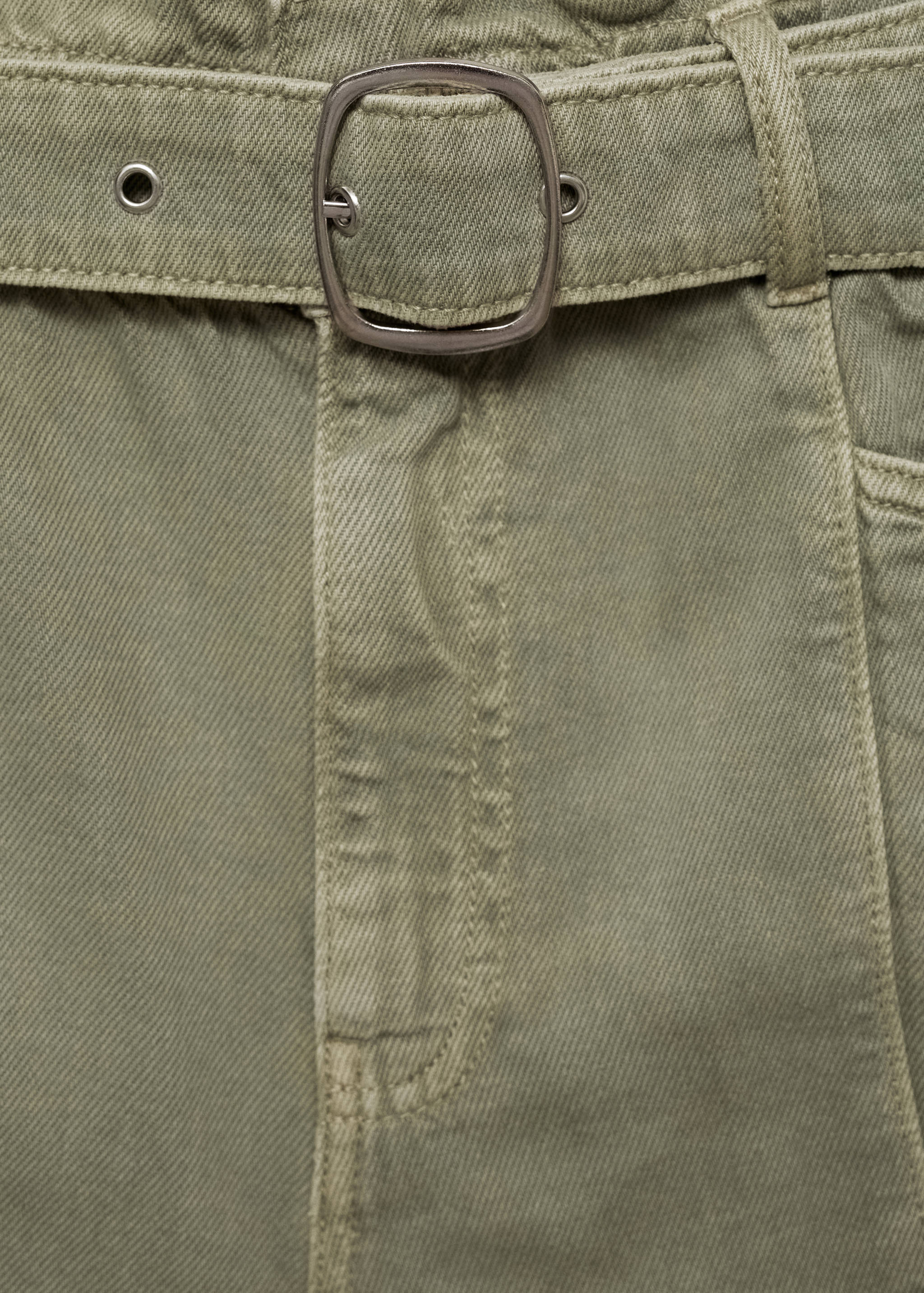 Denim shorts with belt - Details of the article 8