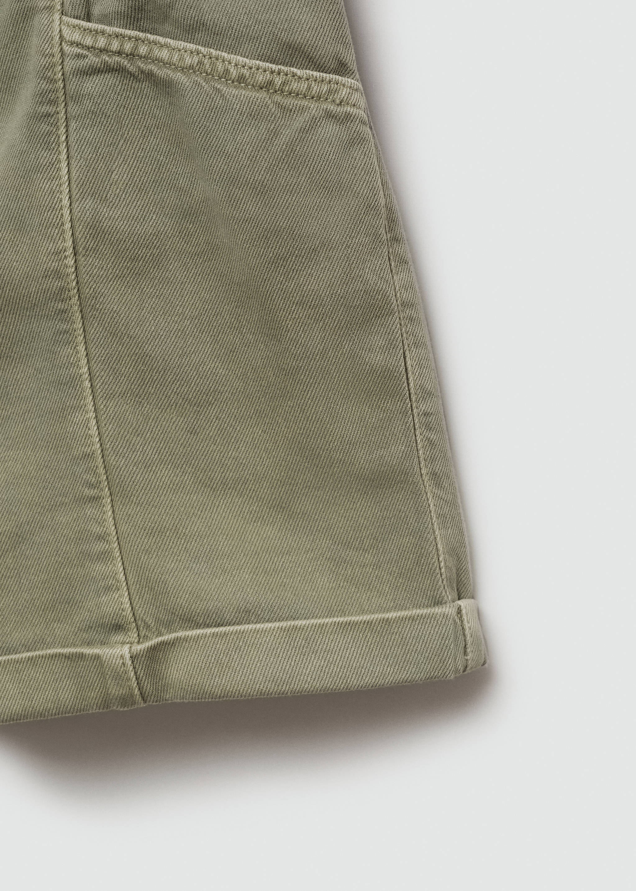 Denim shorts with belt - Details of the article 0