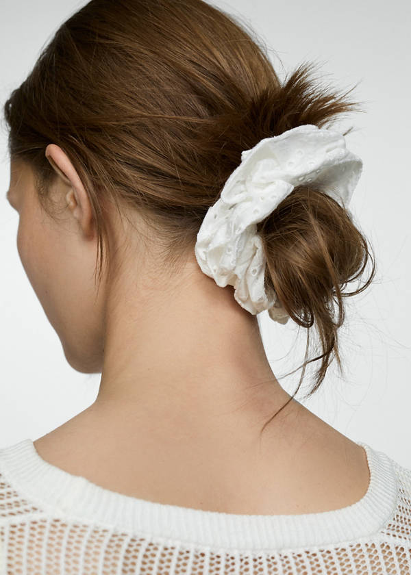 Embroidered maxi-scrunchie — White