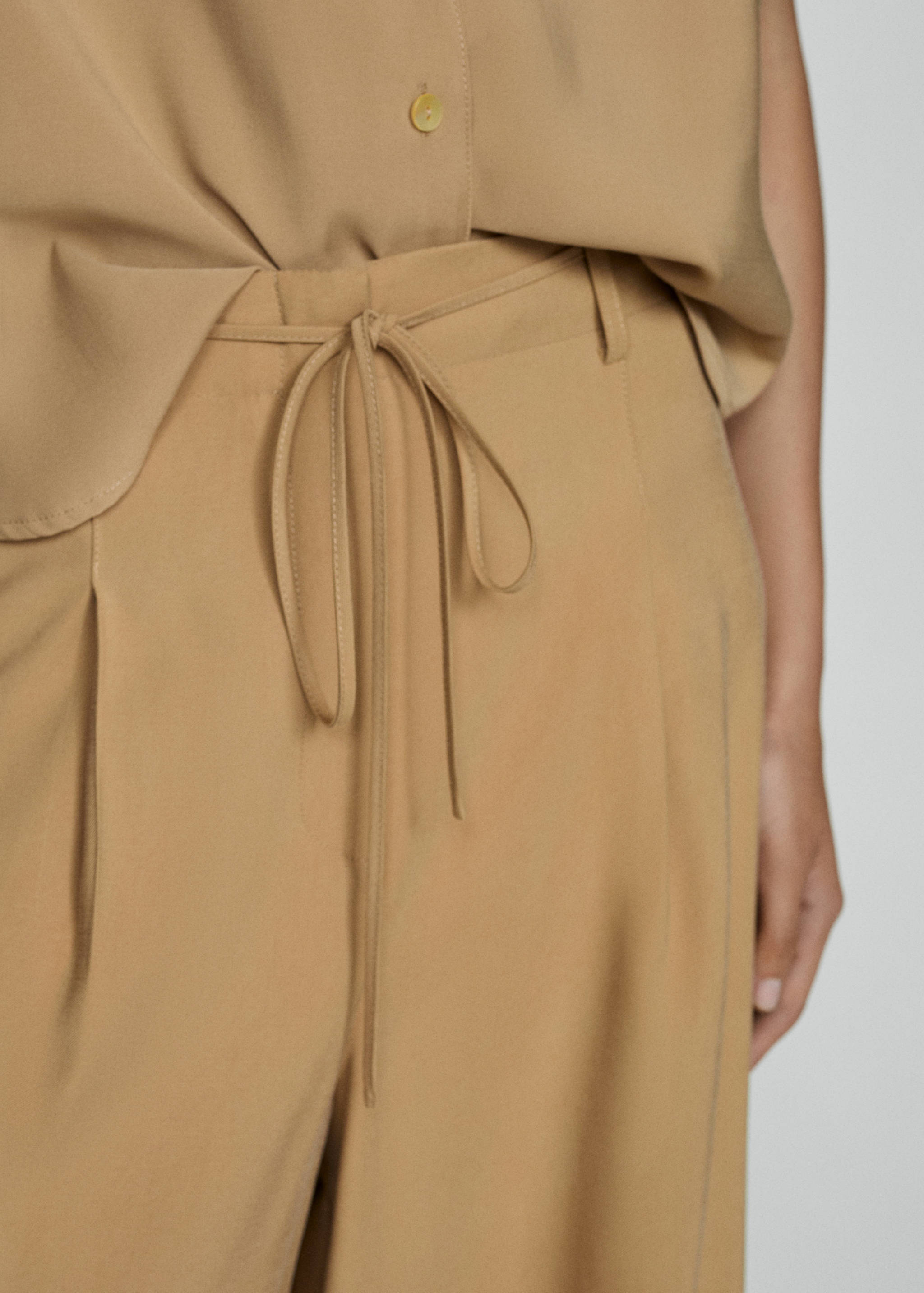 Wide leg trousers with elastic waist - Details of the article 6