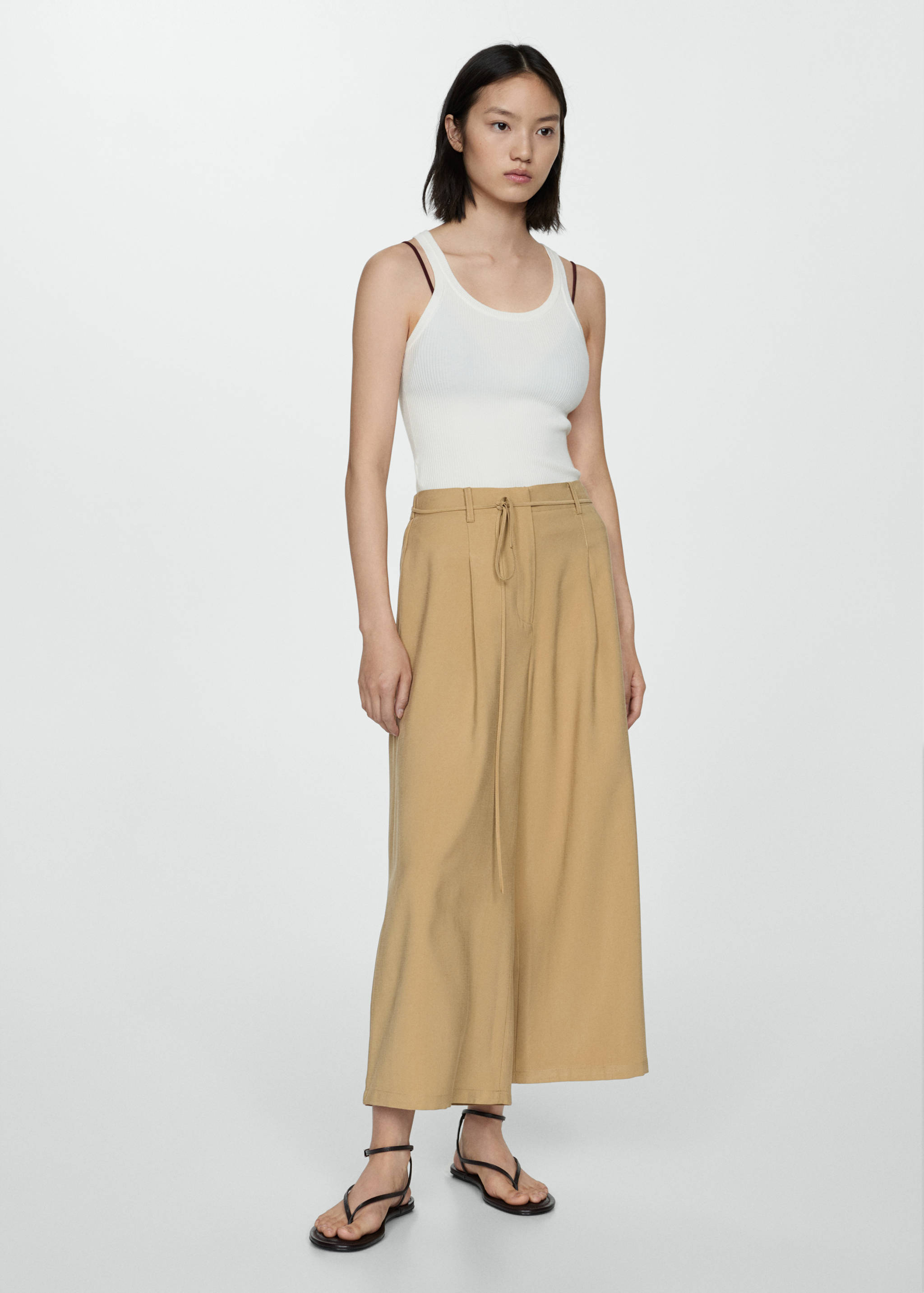 Wide leg trousers with elastic waist - Details of the article 2