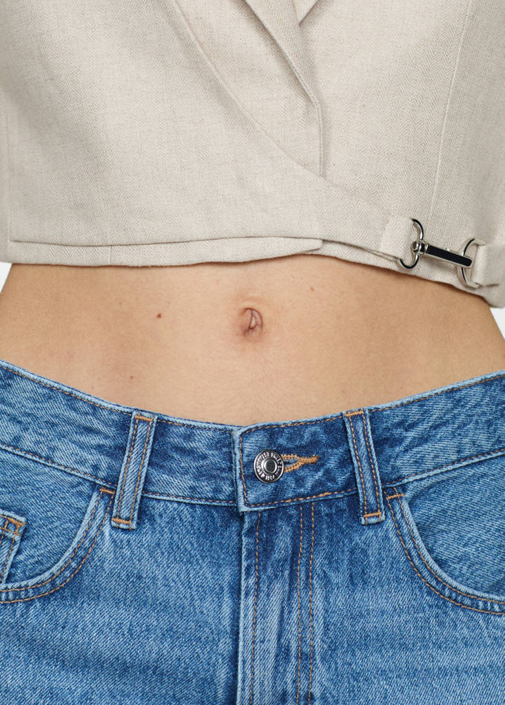 Straight-fit denim bermuda shorts — Medium Blue