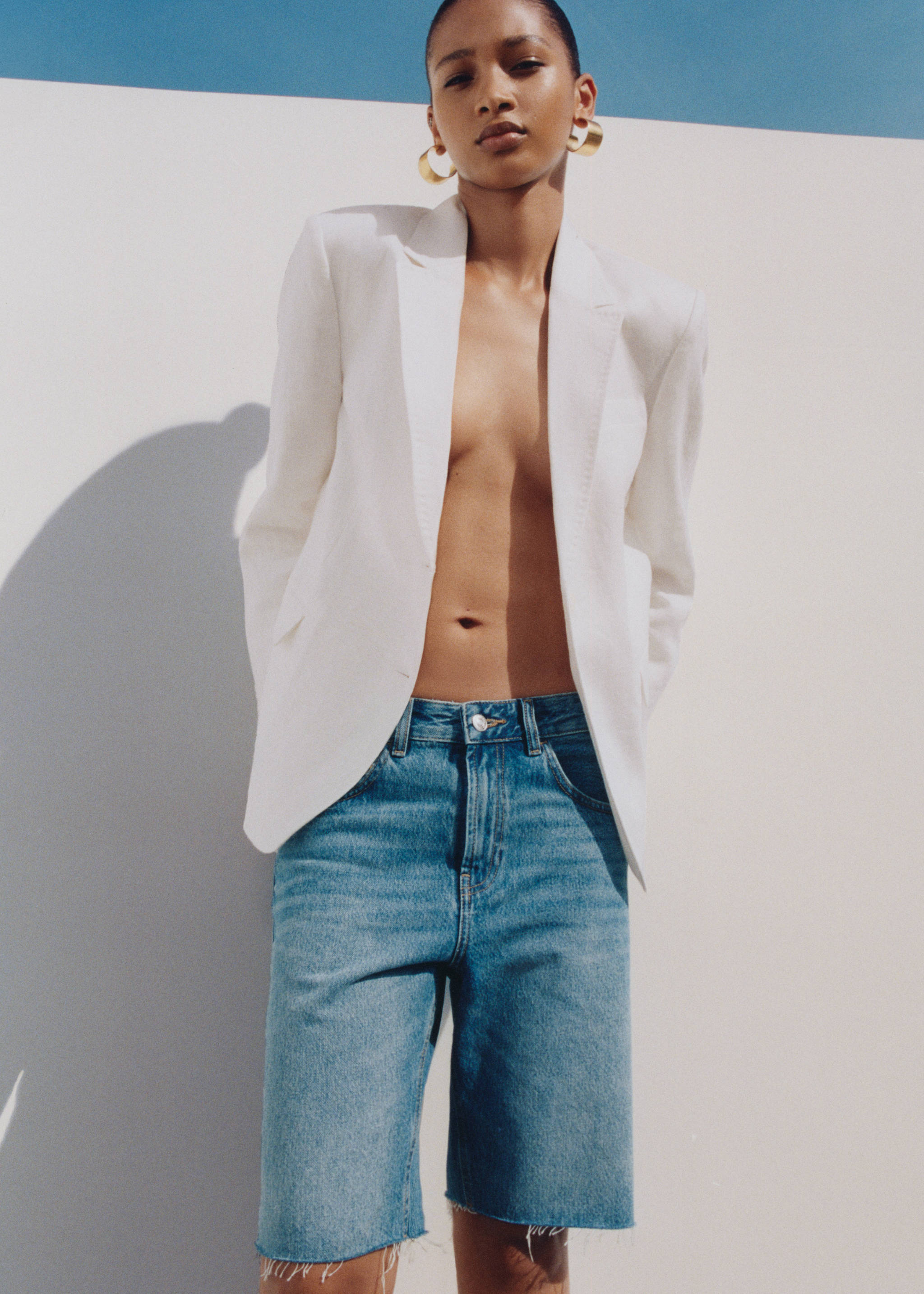 Straight-fit denim bermuda shorts - Details of the article 7