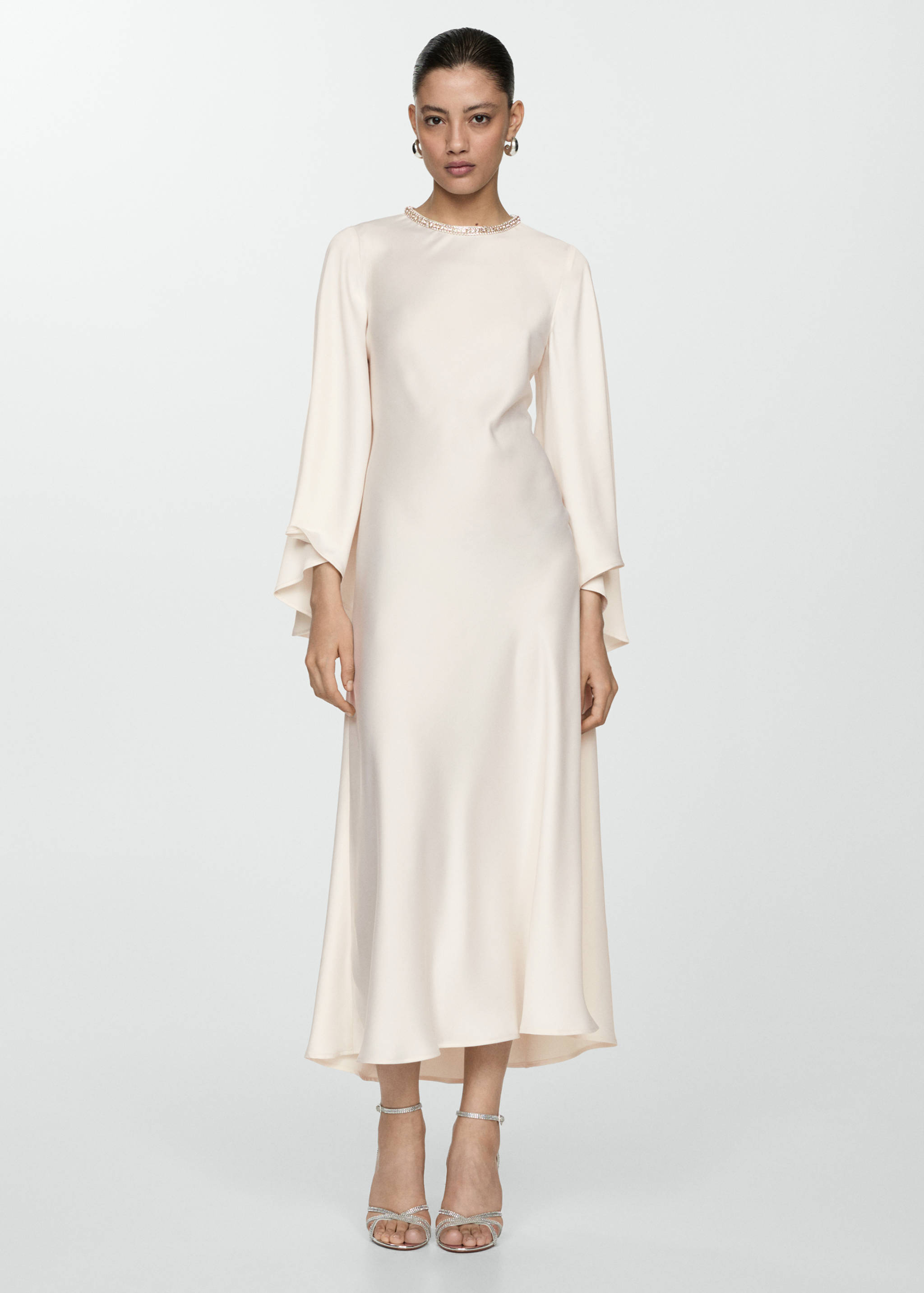 Flared-sleeve satin dress - General plane