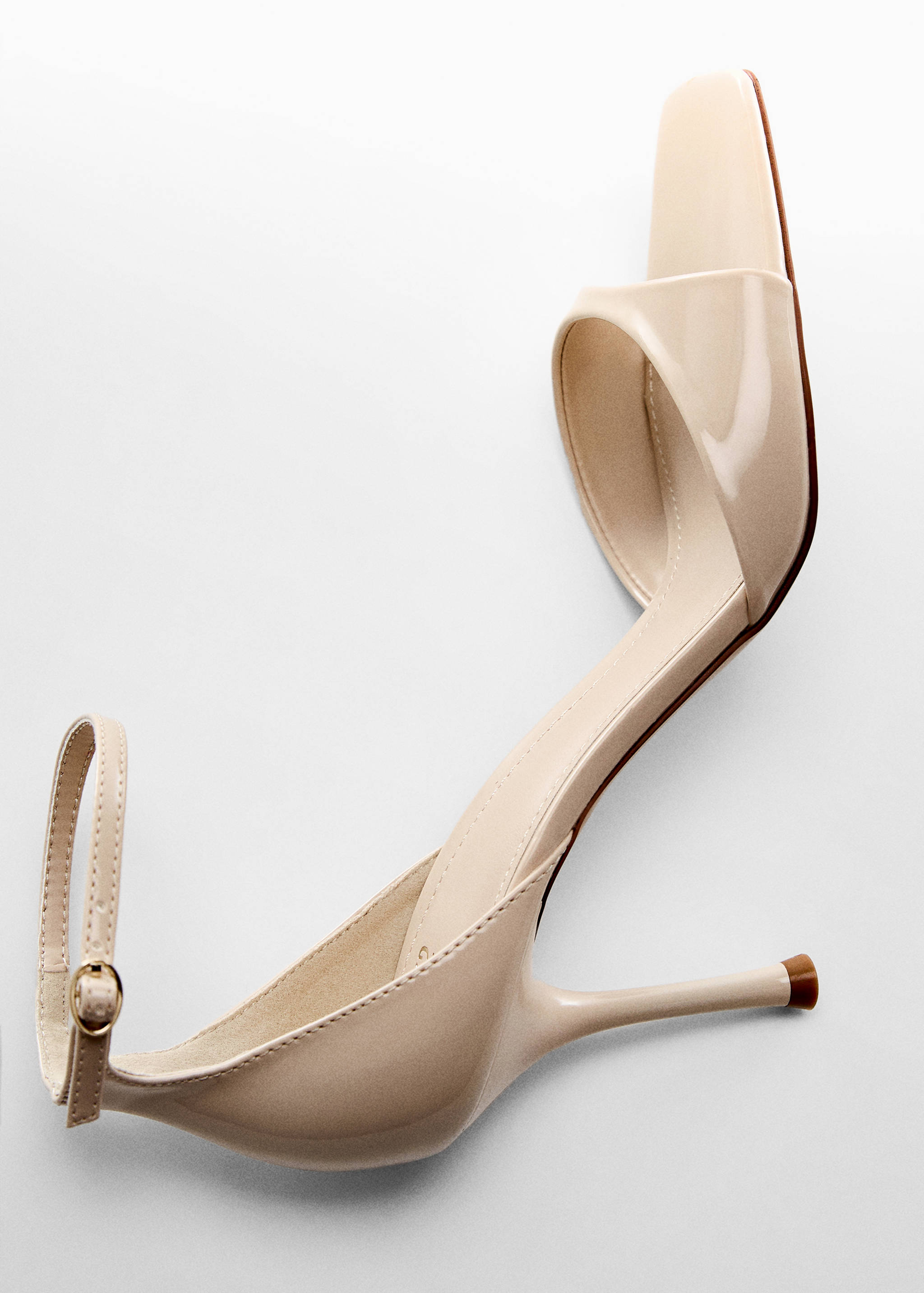 Patent leather effect heeled sandal - Details of the article 5