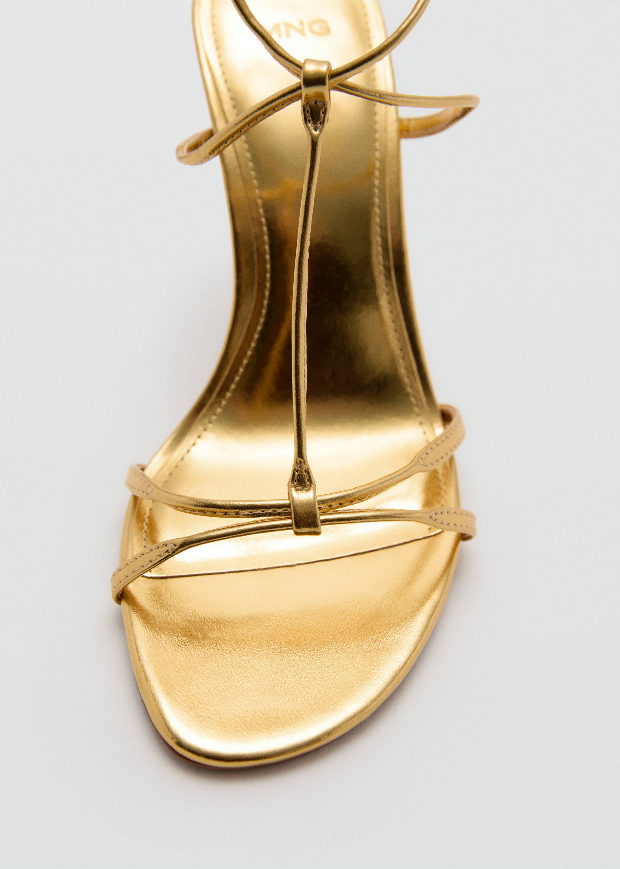 Metallic straps sandals - Details of the article 1, Gold. Ref: 77050296-00.