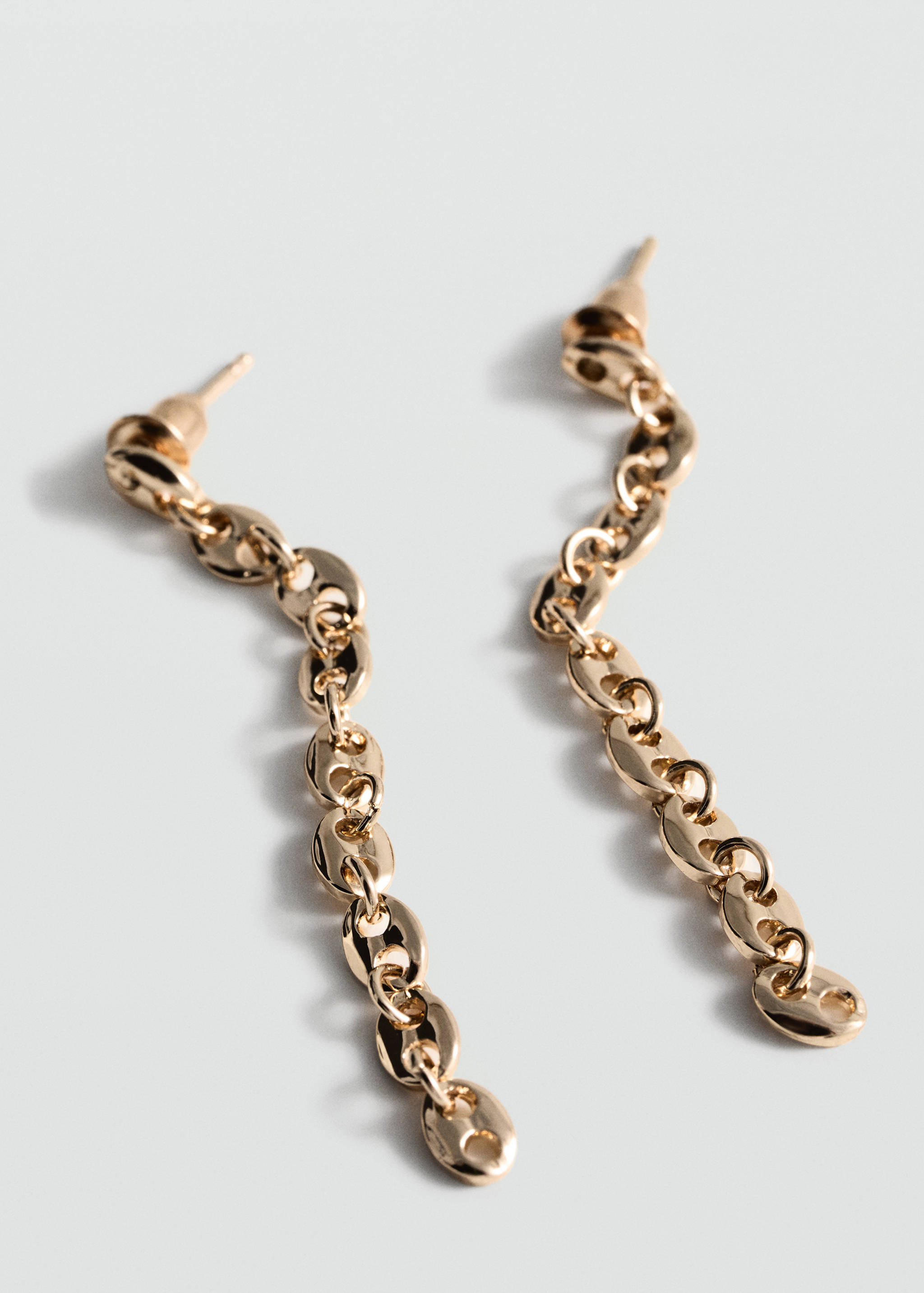 Boucles d'oreilles pendantes chaînes - Plan moyen