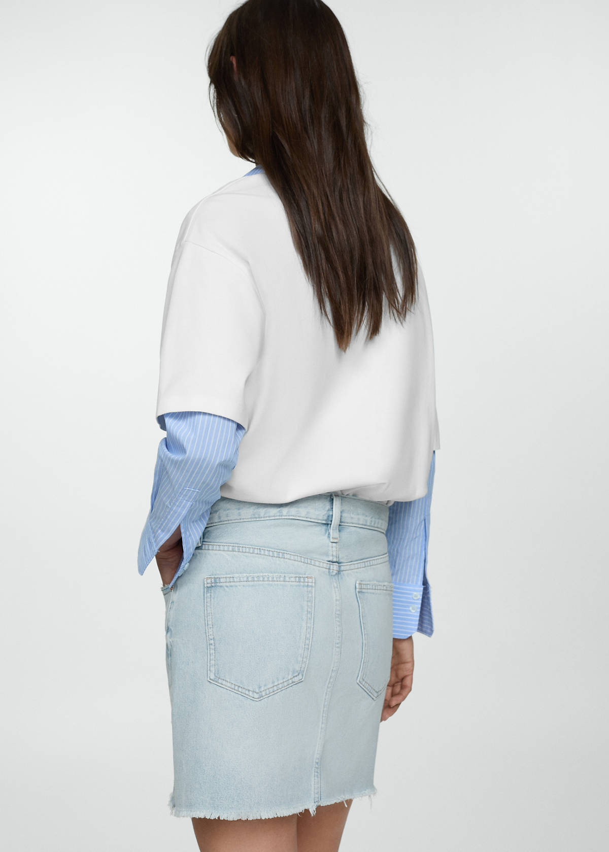 Denim miniskirt with frayed hem — Light Blue