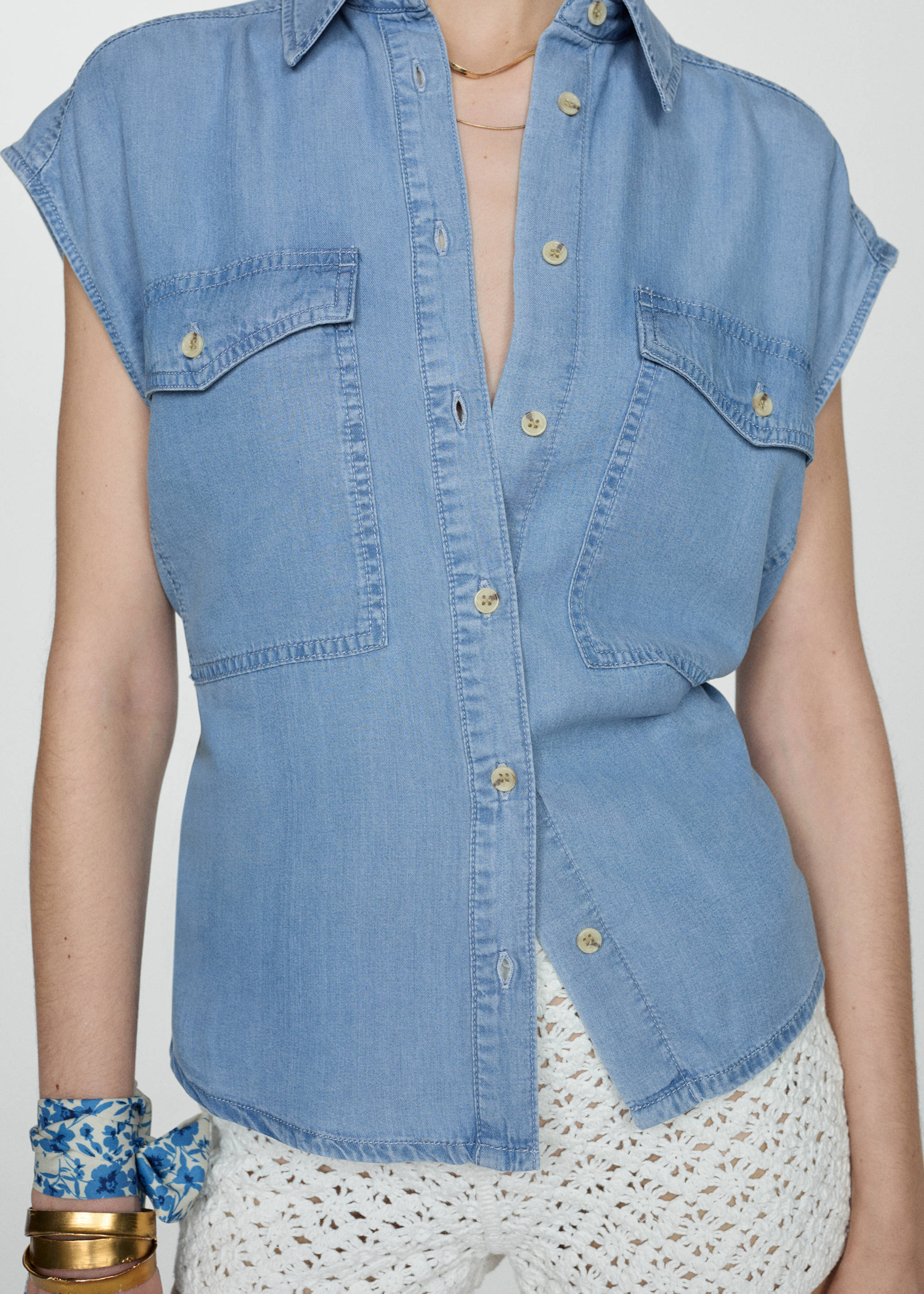 Lyocell sleeveless shirt - Details of the article 6