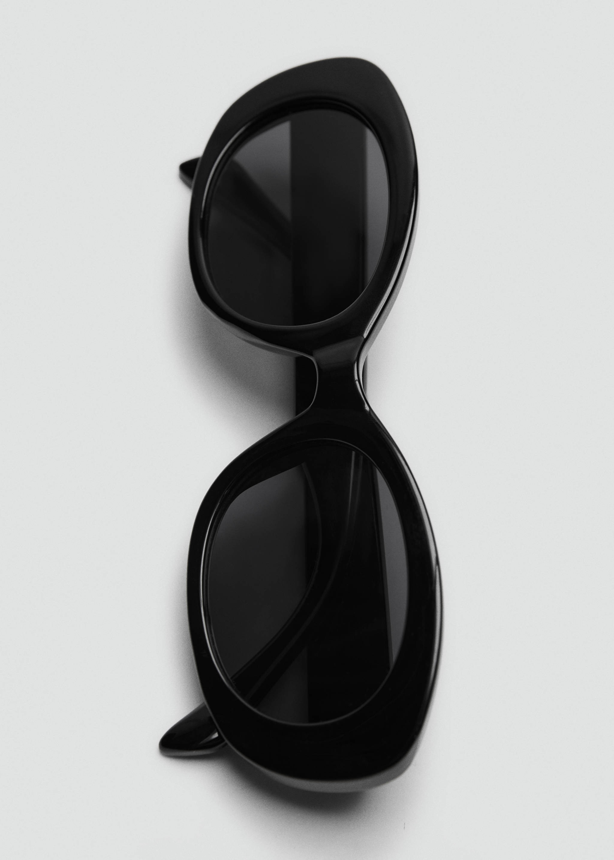 Resin frame sunglasses - Details of the article 2