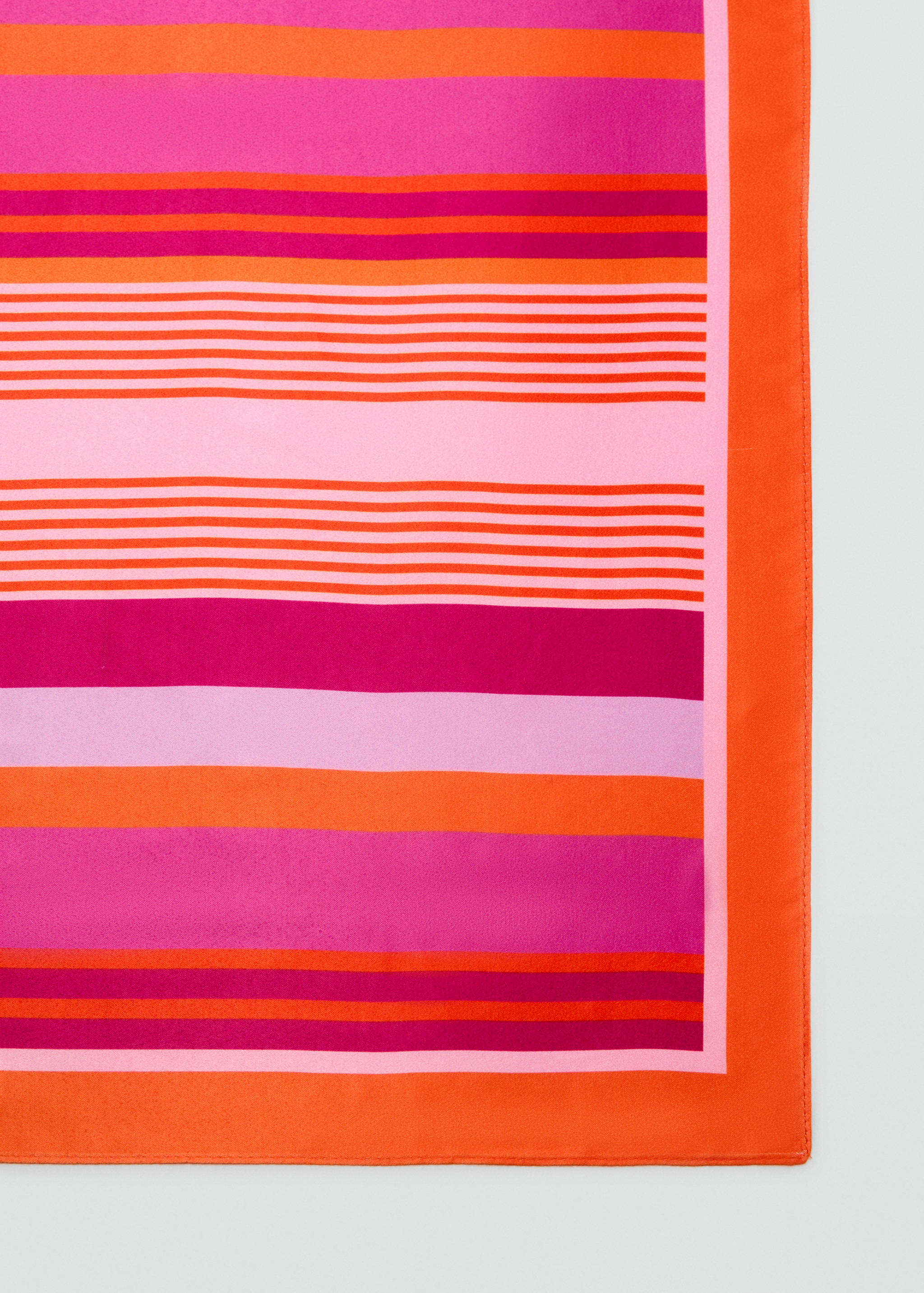 Pañuelo estampado rayas - Plano medio