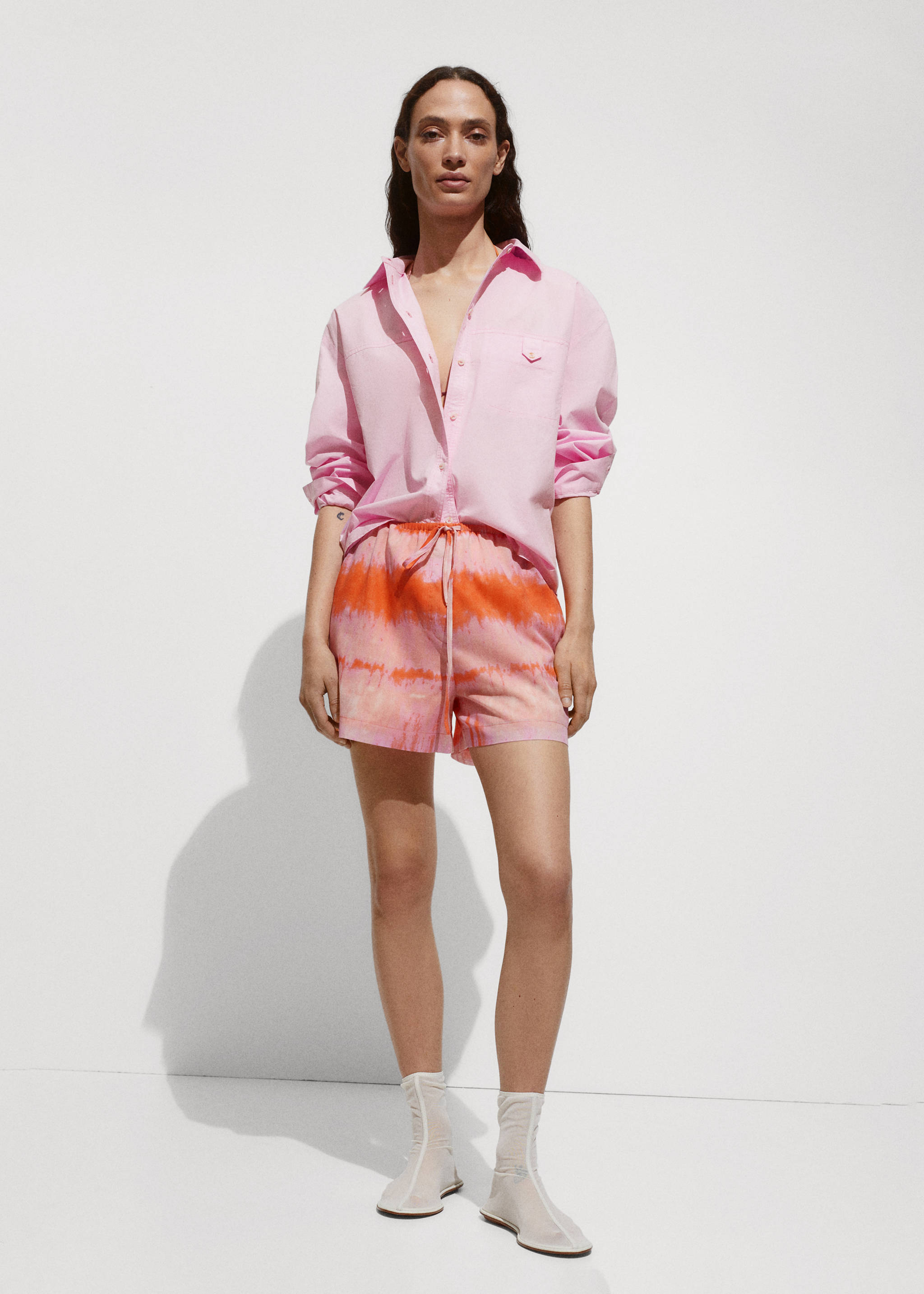 Katoenen blouse met decoratieve knoop - Overzichtstekening