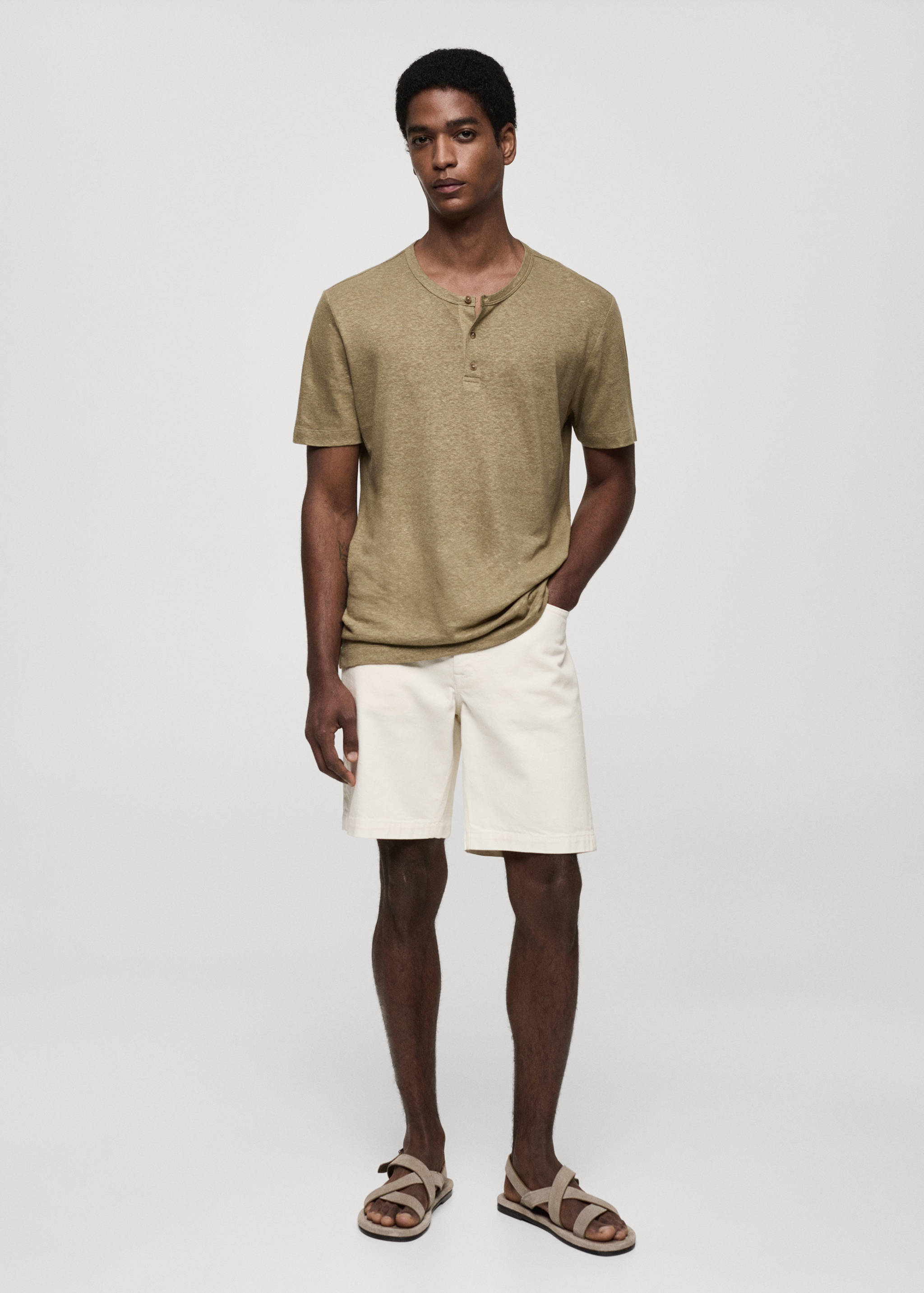 T-shirt slim-fit mélange de lin - Plan général