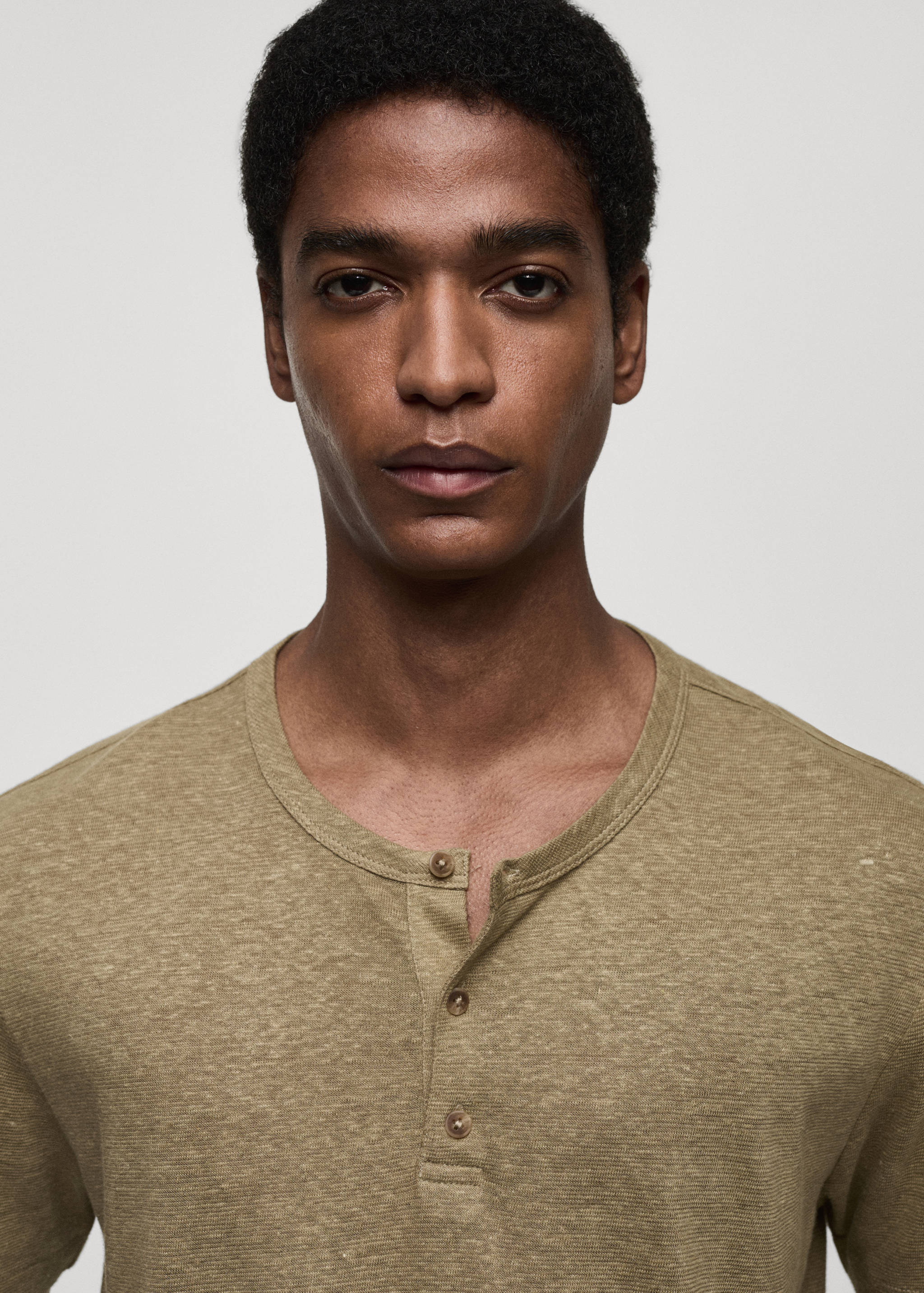 T-shirt slim-fit mélange de lin - Détail de l'article 1