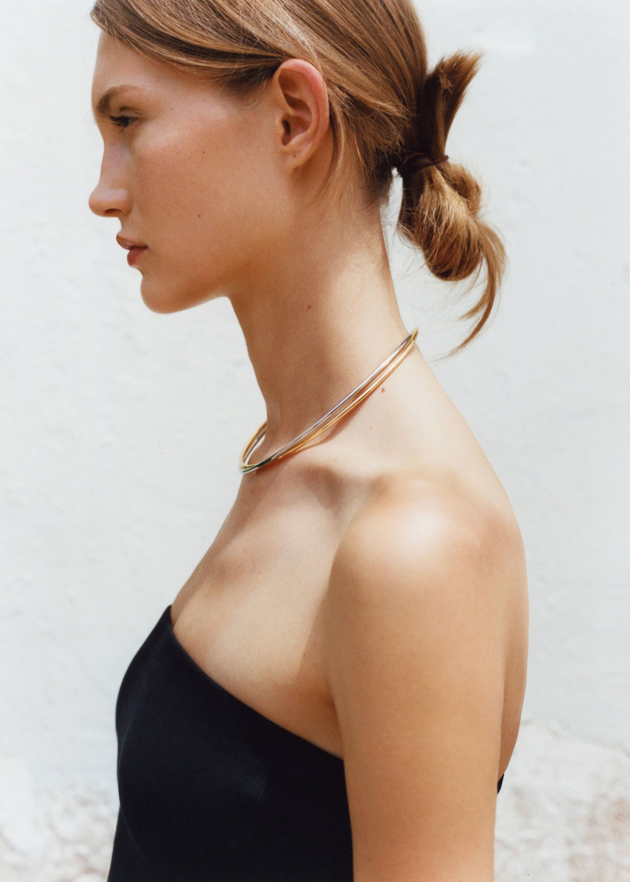 Collier ras-de-cou anneaux entrelacés - Plan général