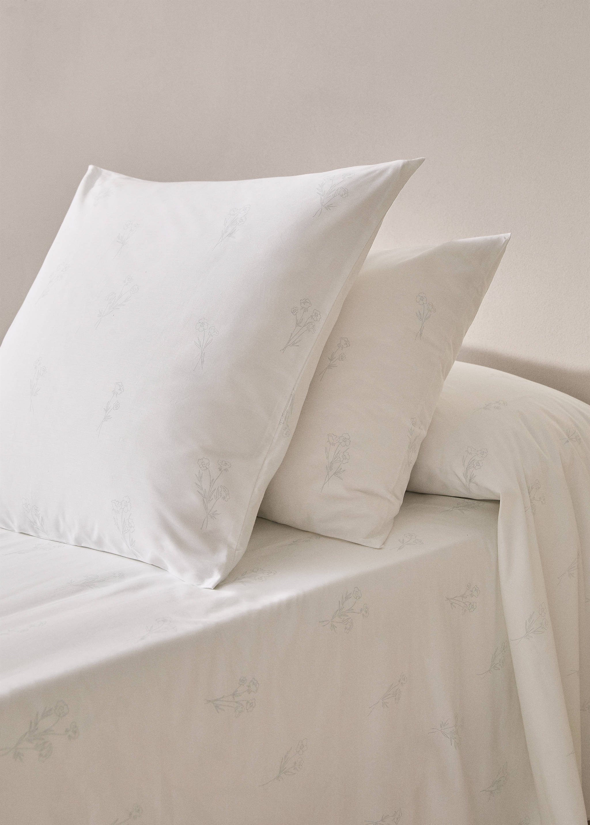 Floral pillow case 50x75cm - General plane