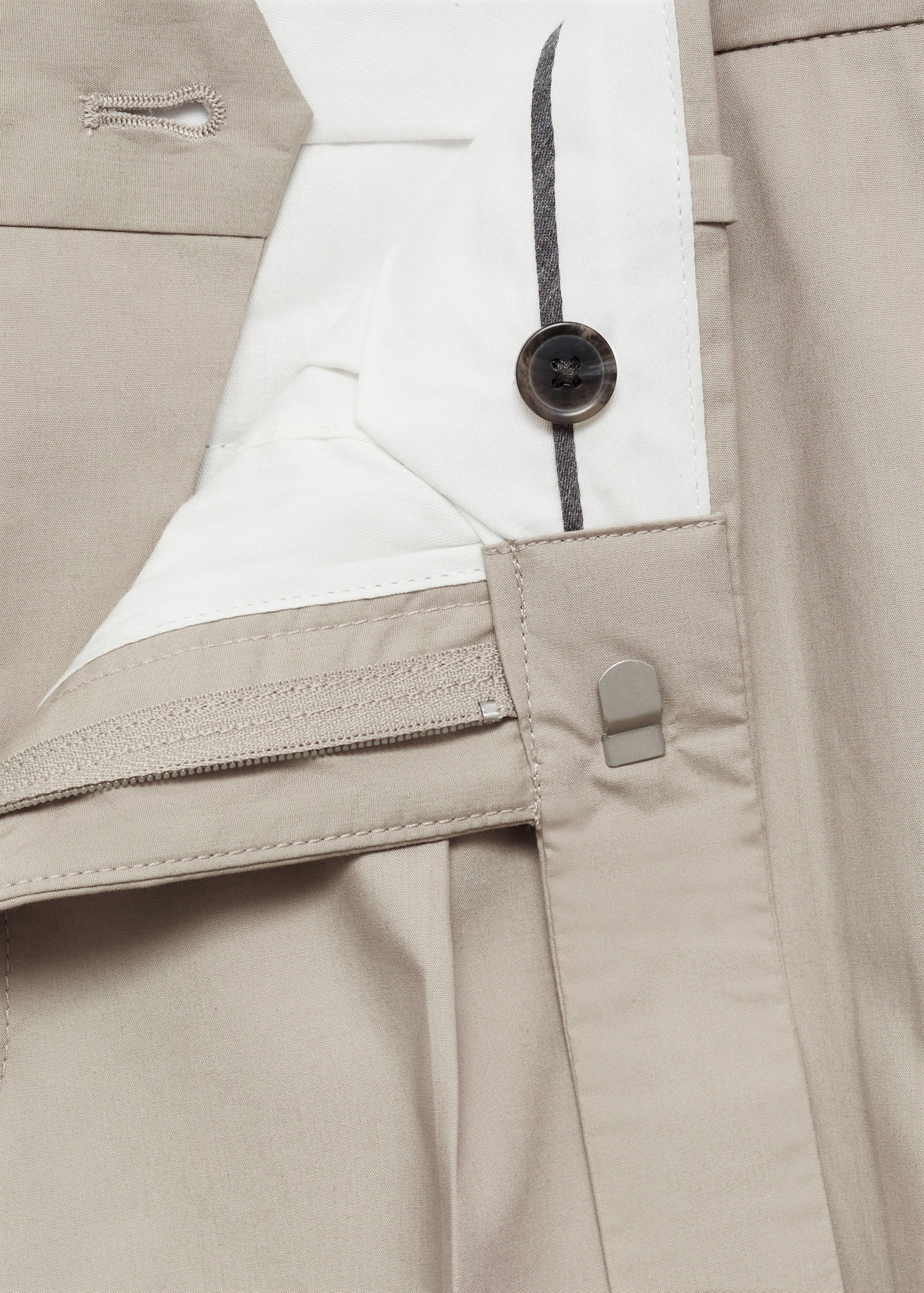 Slim-fit lyocell pleated trousers - Details of the article 8