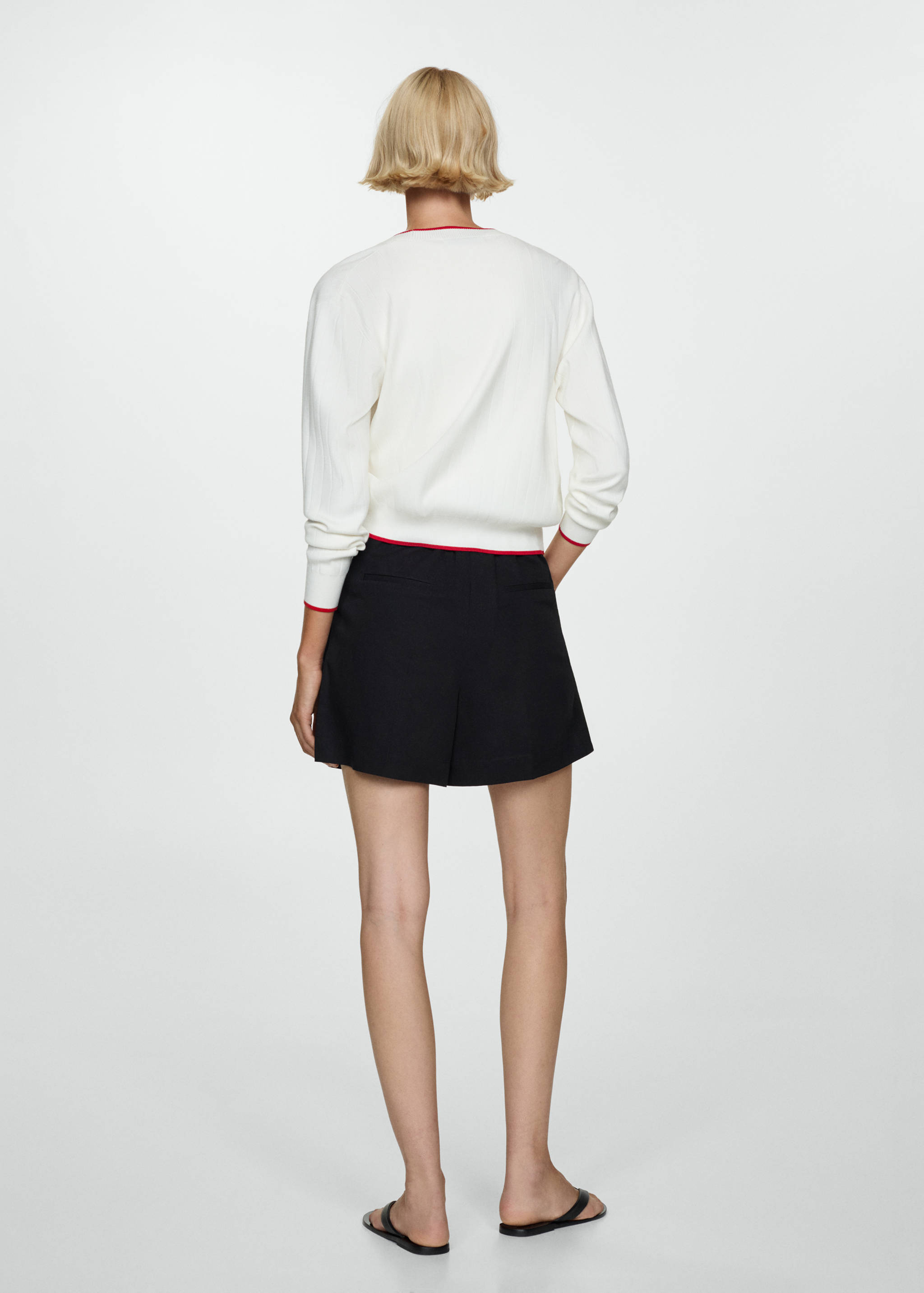 Cardigan with contrasting trim - Reverse of the article