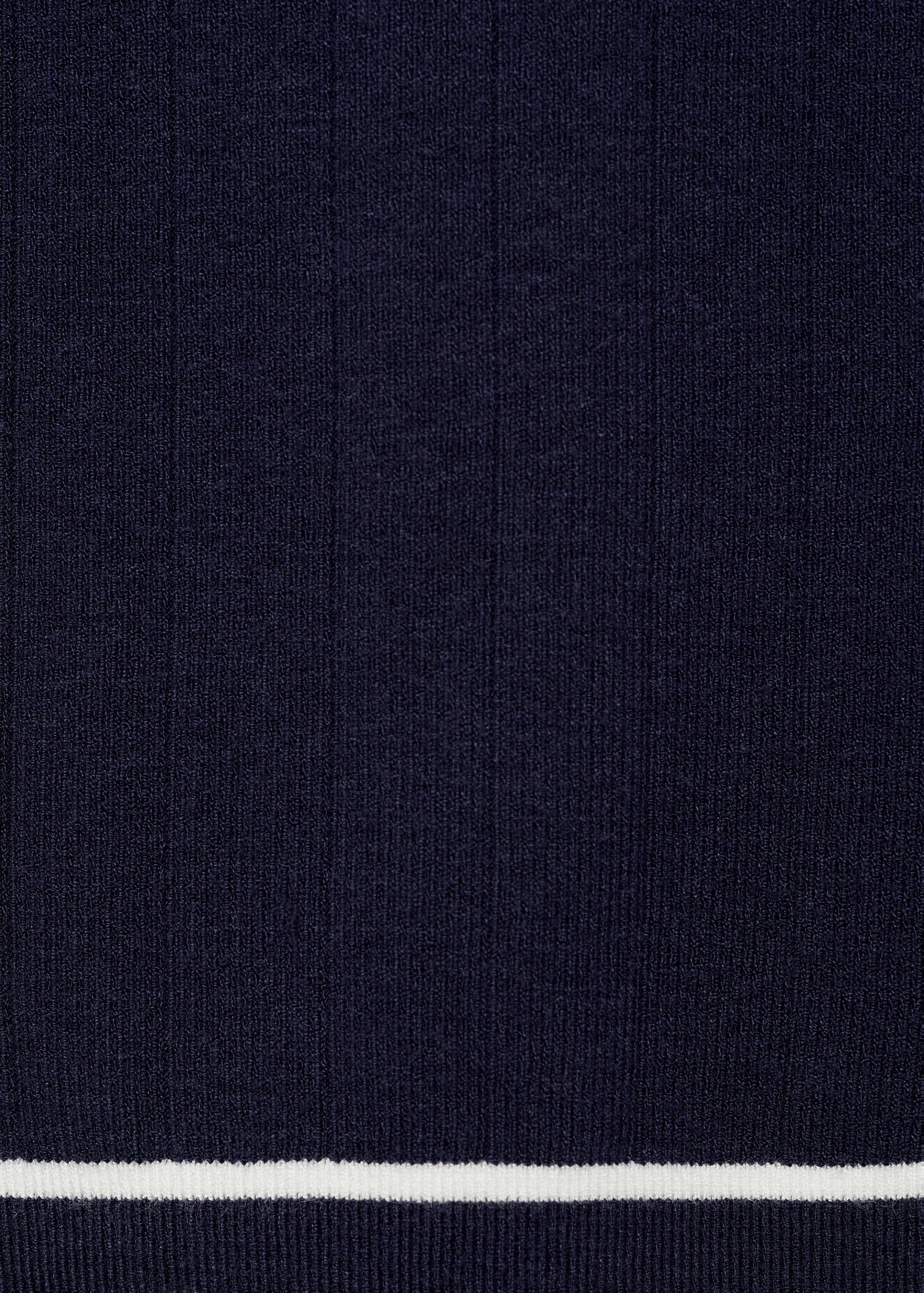 Knitted top with contrasting trim - Details of the article 0