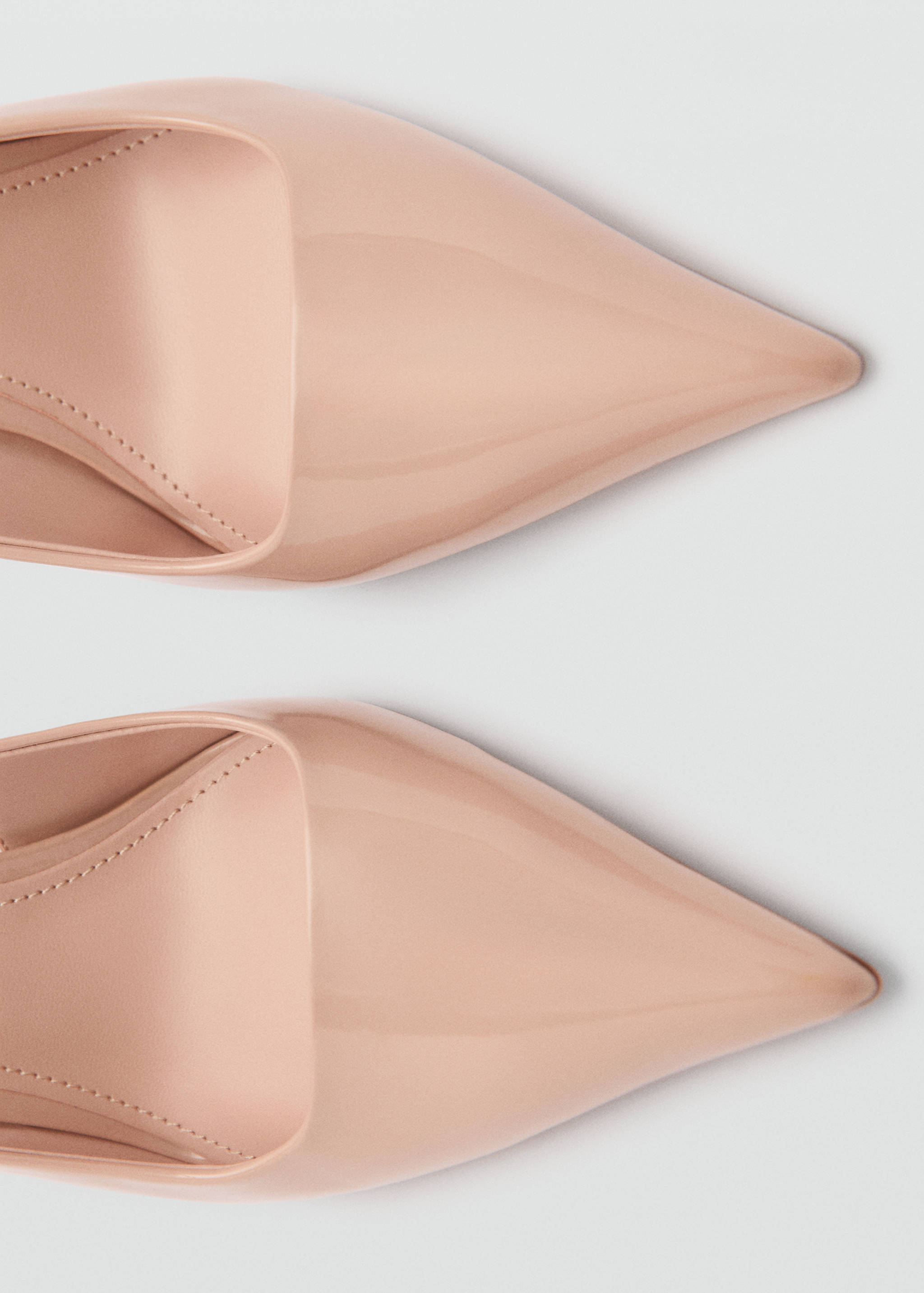 尖头高跟鞋 - null