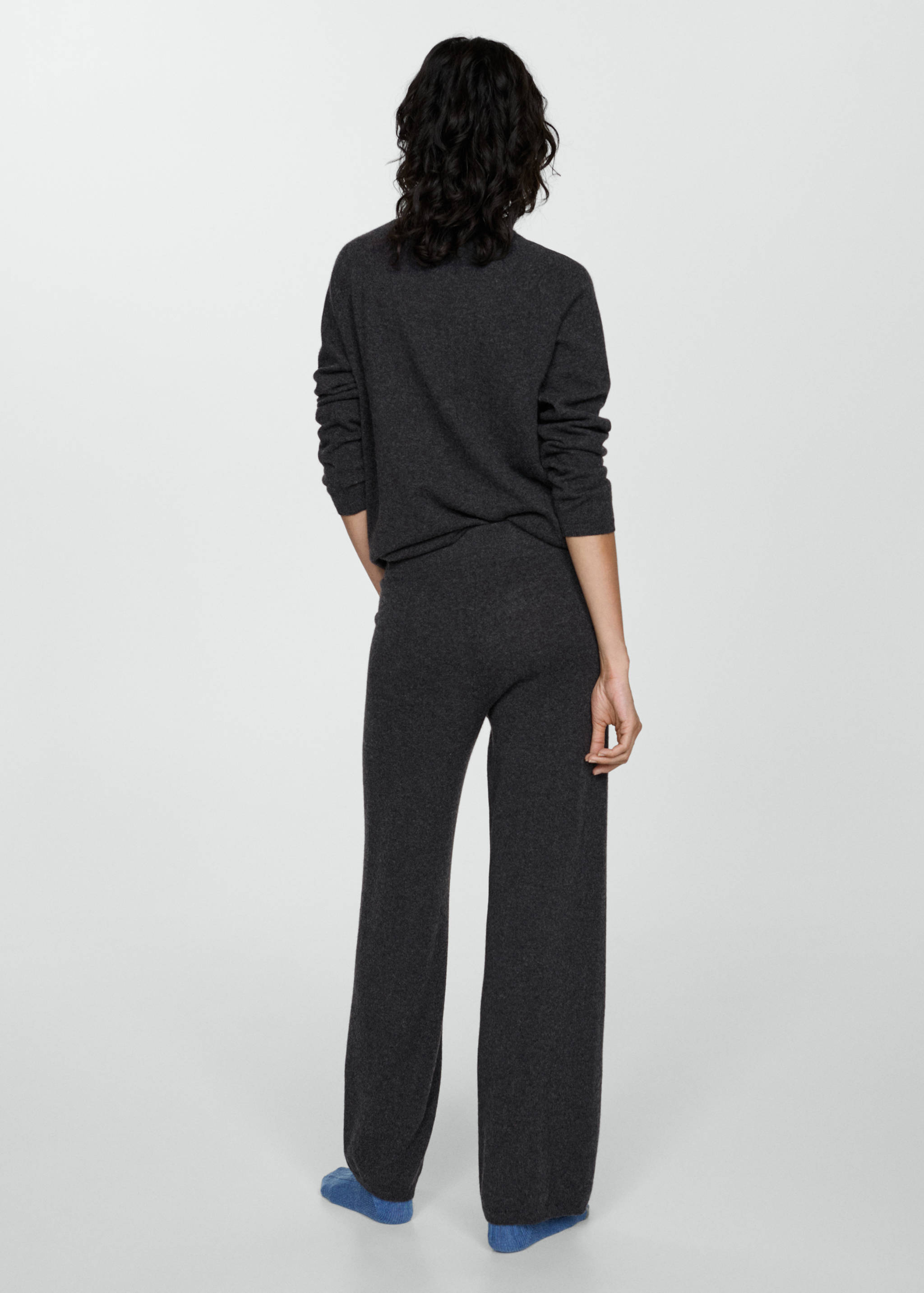 100% cashmere trousers - Reverse of the article