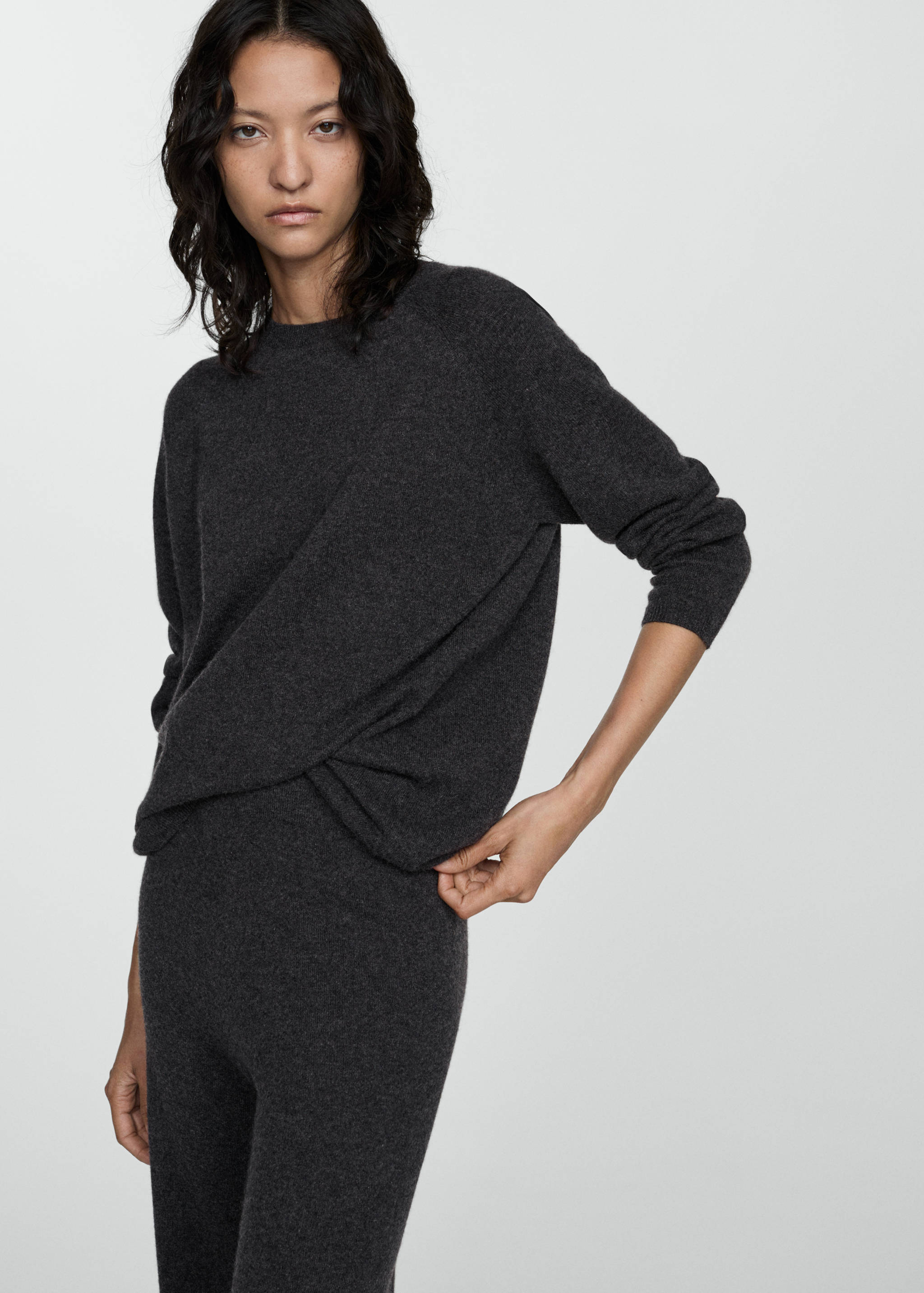 100% cashmere trousers - Details of the article 1