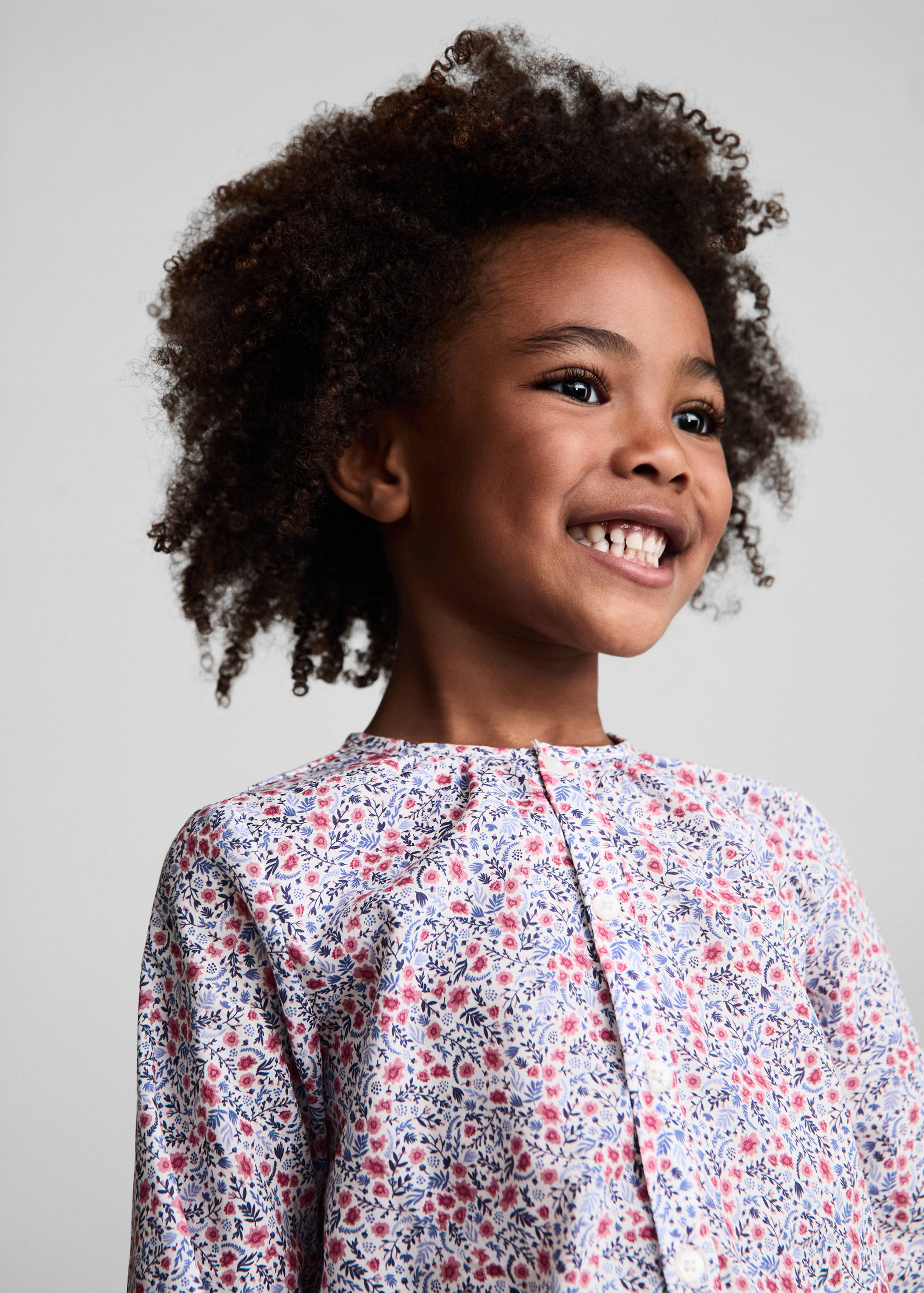 Buttoned printed blouse - Details of the article 1