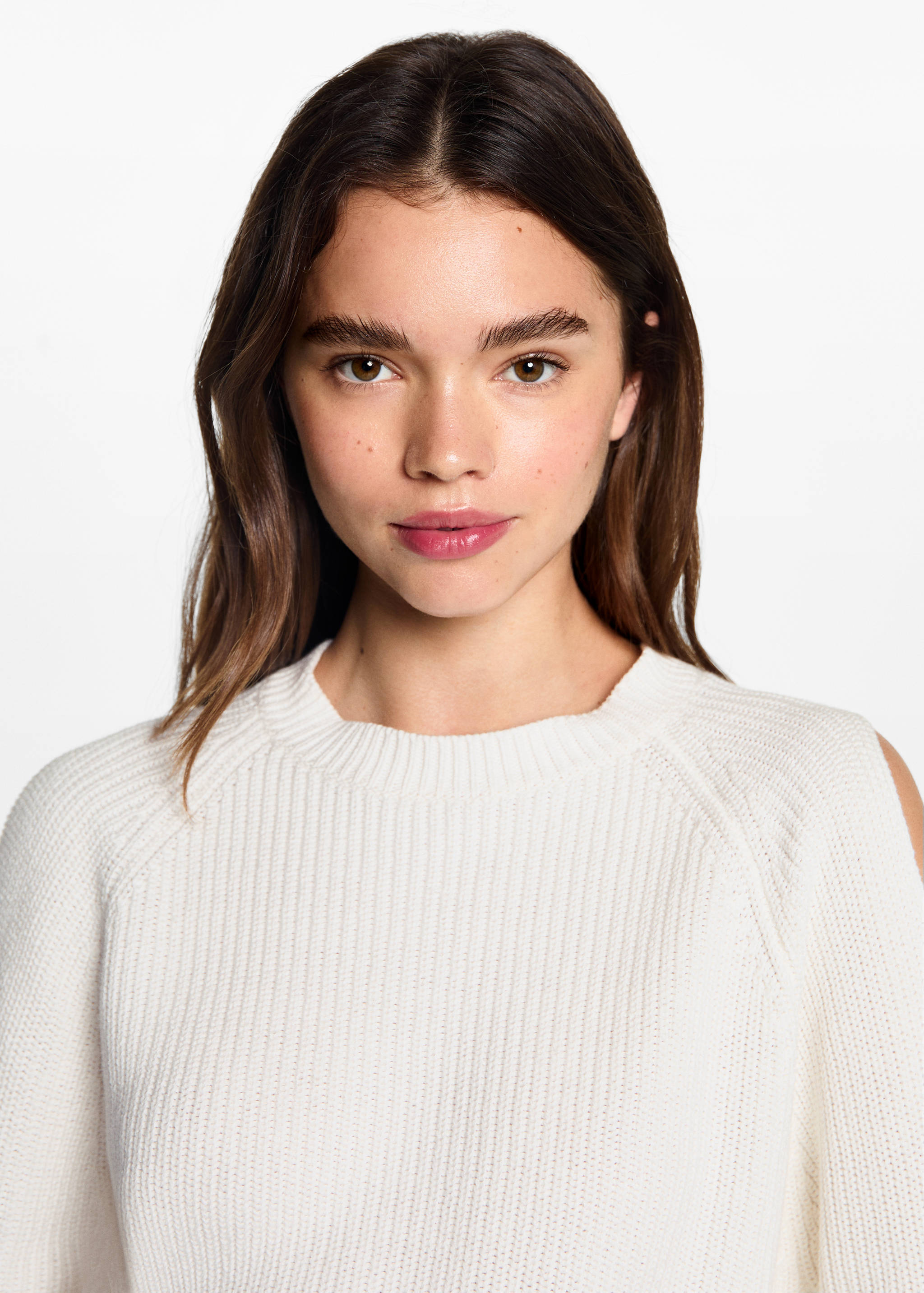 Knitted sweater with openings - Details of the article 1