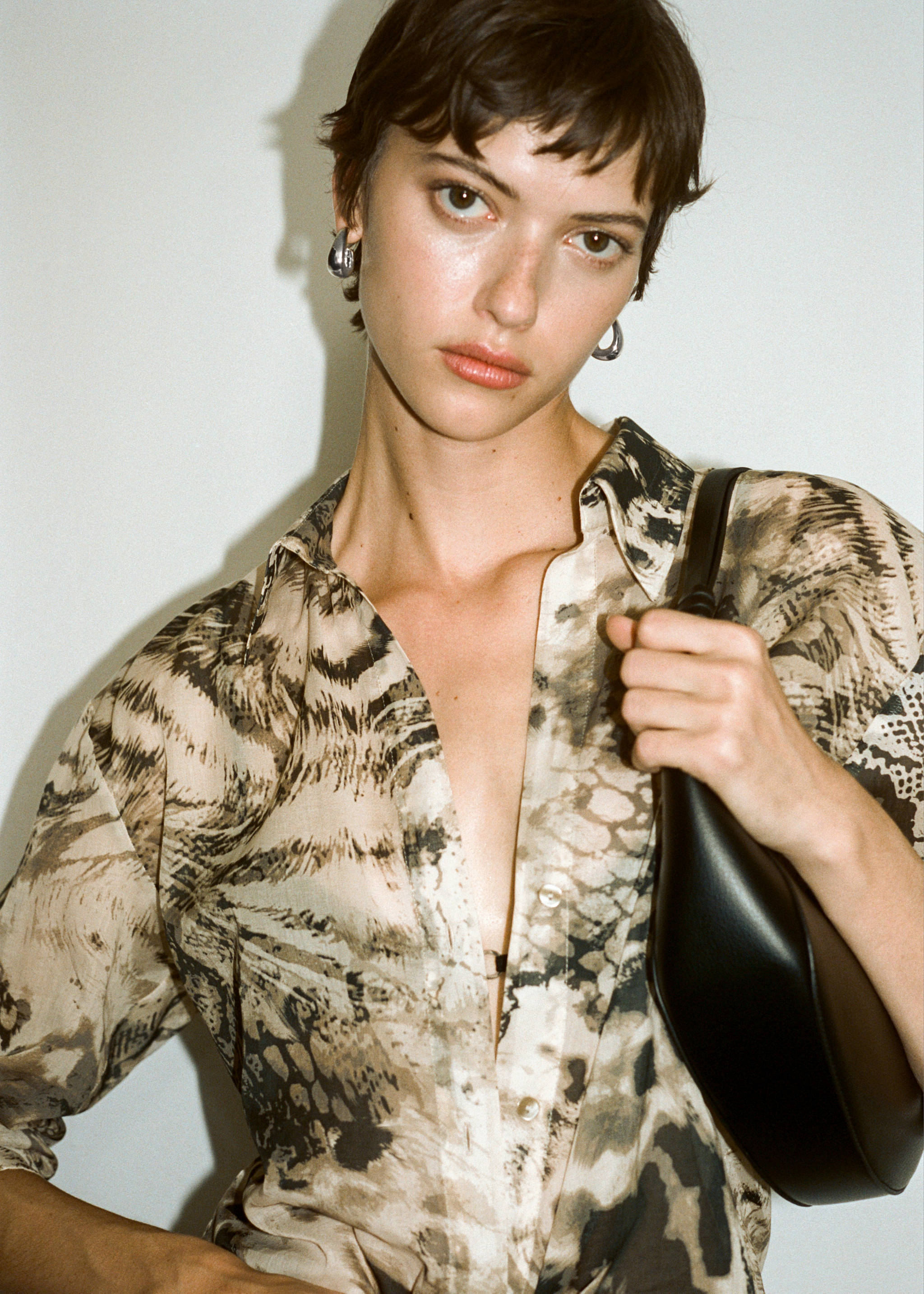 Camisa animal print semitransparente - Detalle del artículo 7