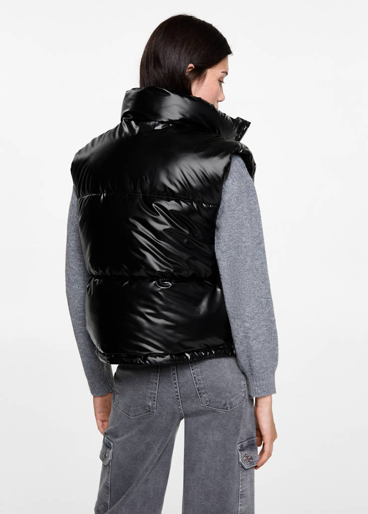 Quilted gilet with pockets — Black