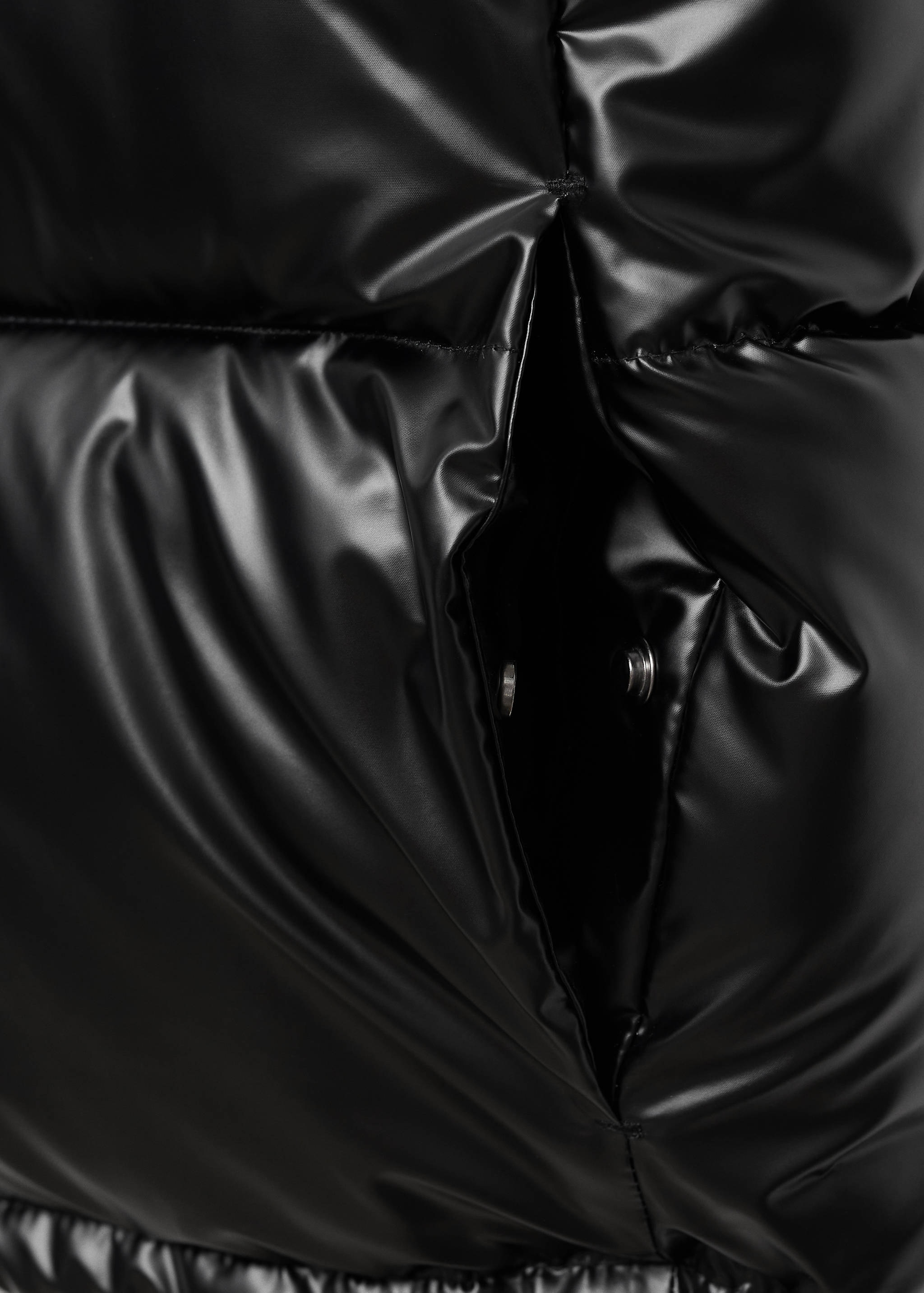 Quilted gilet with pockets - Details of the article 0