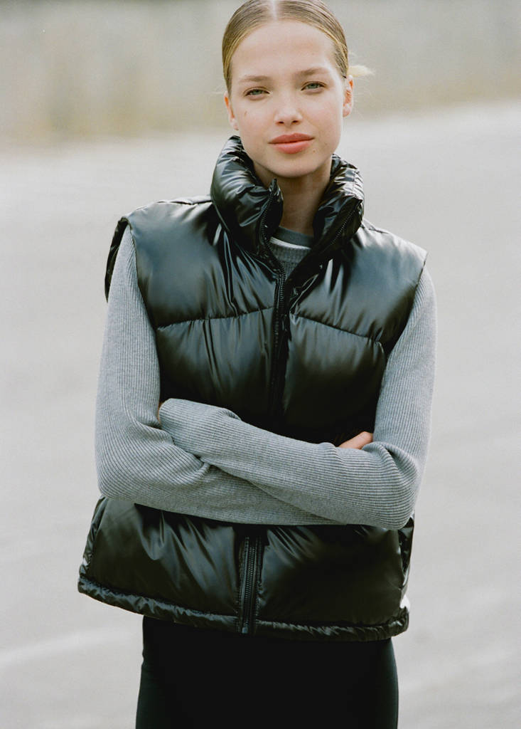 Quilted gilet with pockets — Black