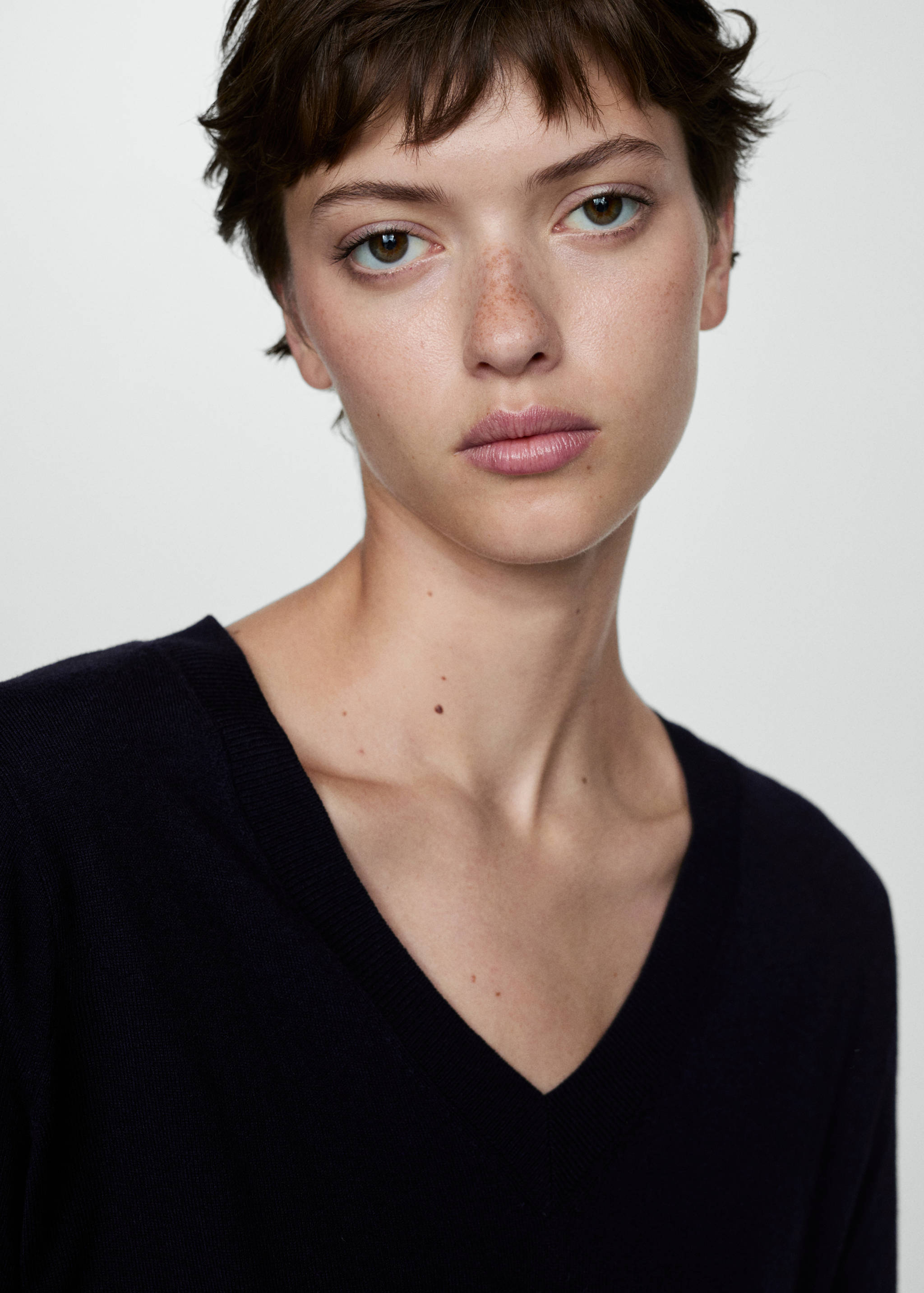 Pull-over maille fine col V - Détail de l'article 1