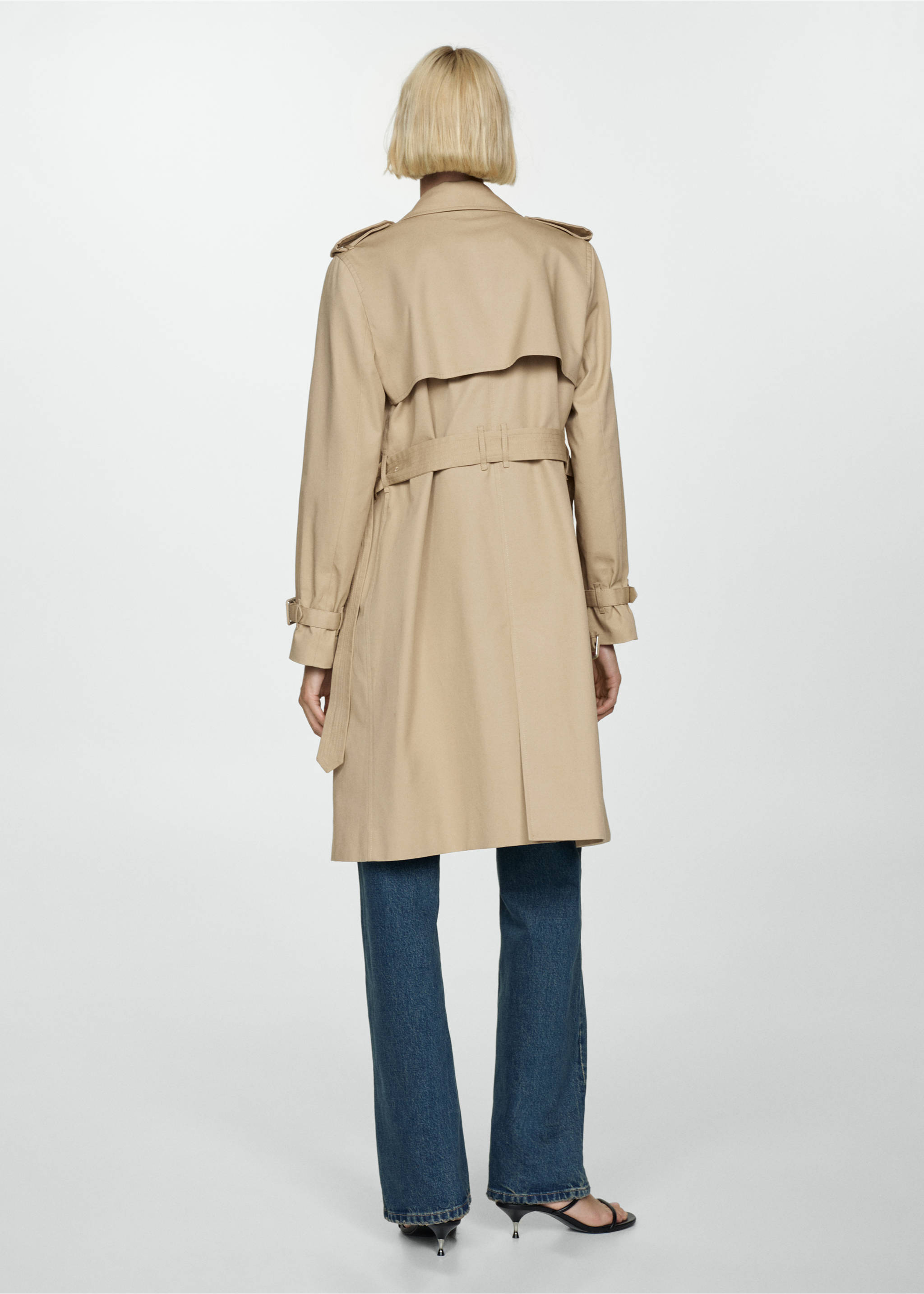 Classic trench coat with belt - Reverse of the article, Beige. Ref: 77054028-00.