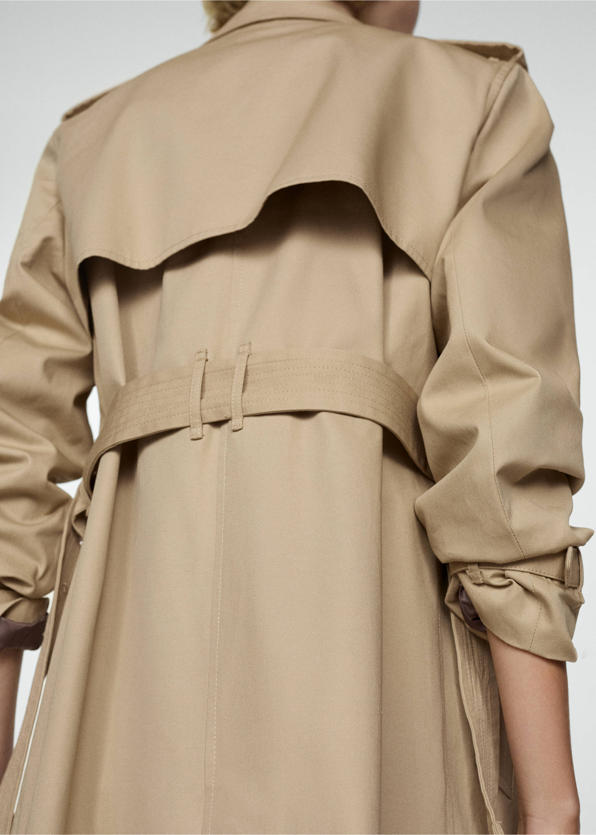 Classic trench coat with belt - Details of the article 2, Beige. Ref: 77054028-00.