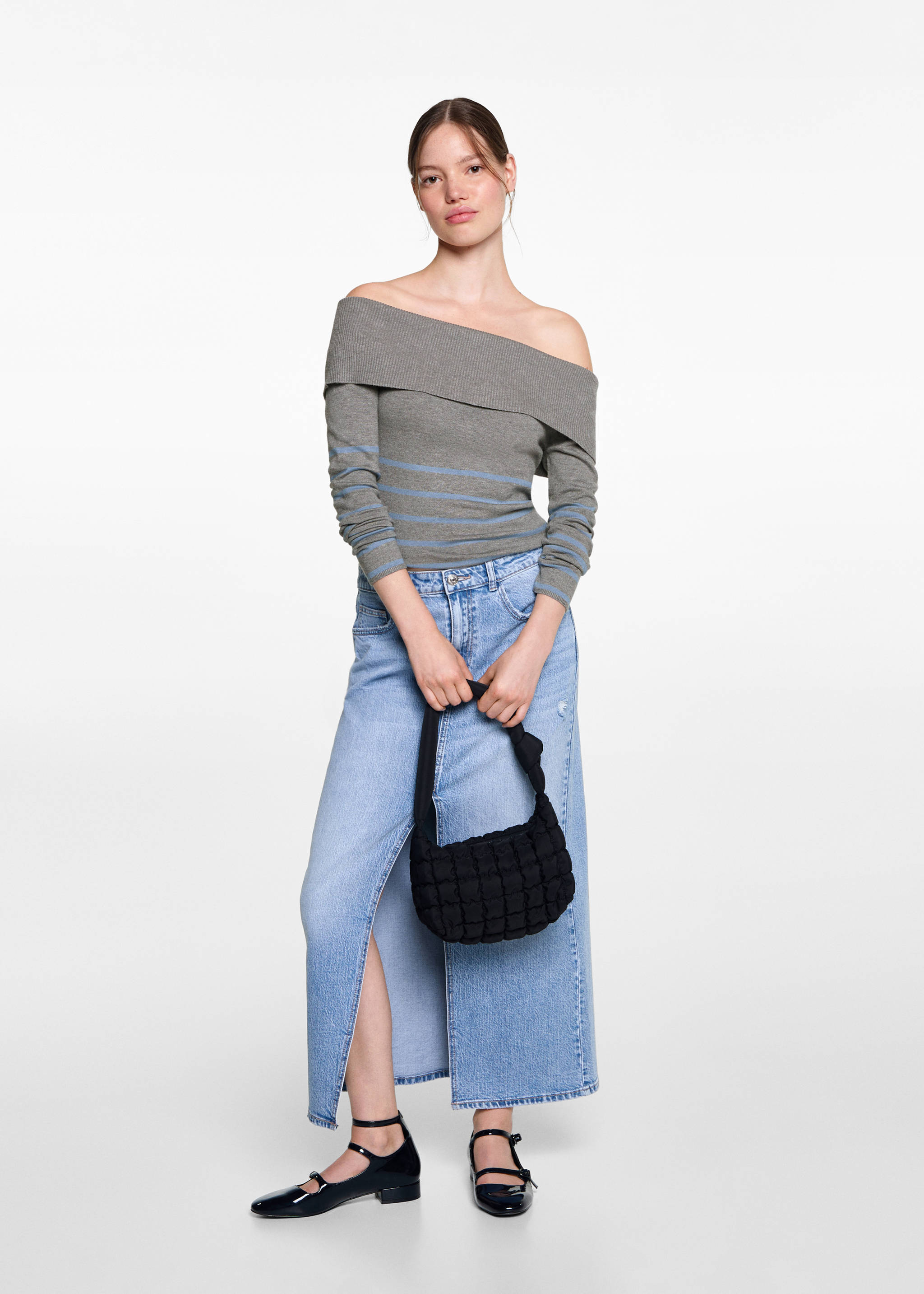 Open-shoulder striped sweater - General plane