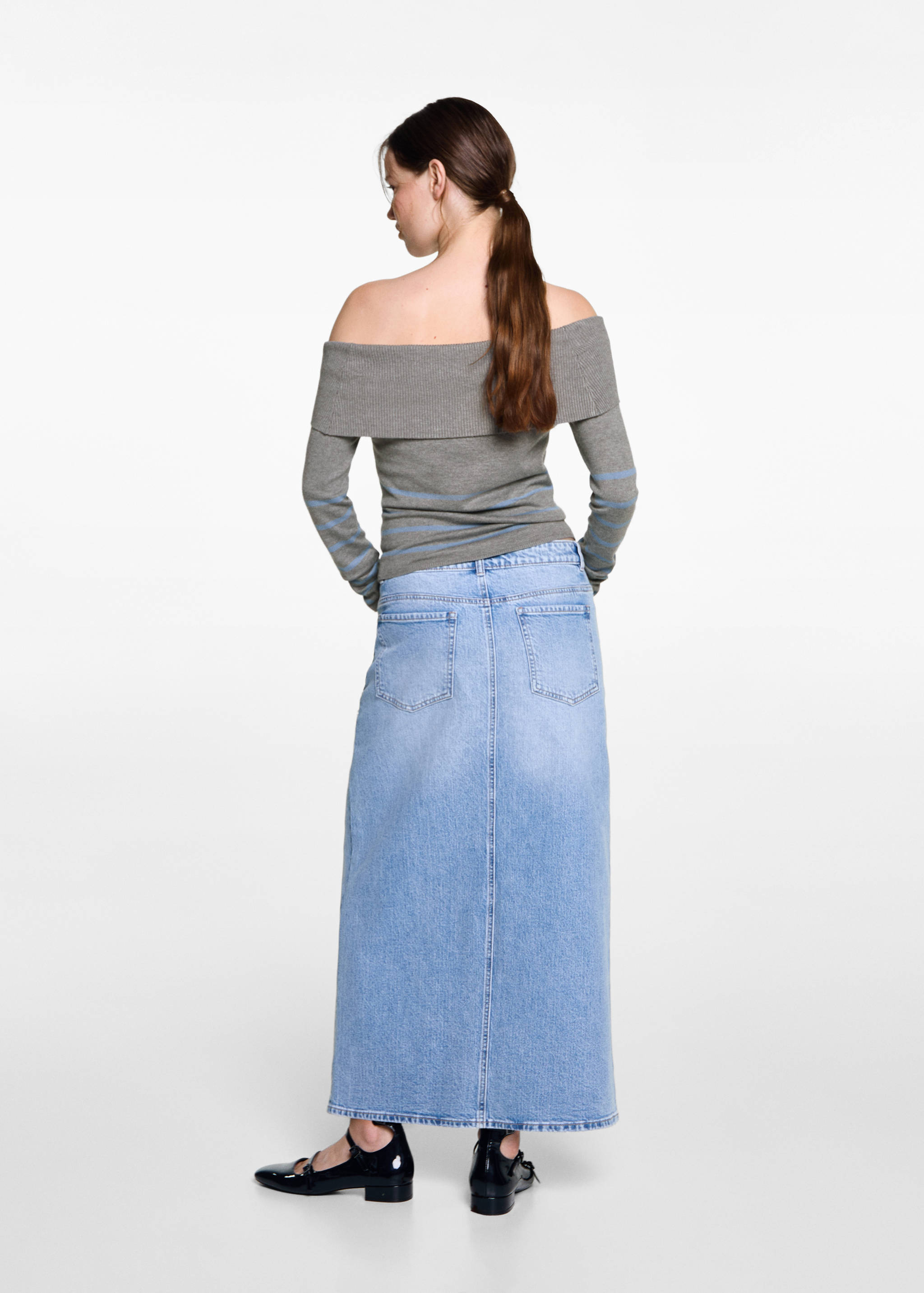 Open-shoulder striped sweater - Reverse of the article