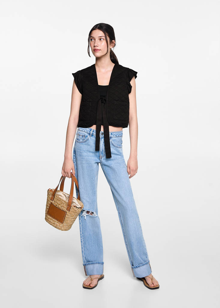 Quilted gilet with pleat — Black